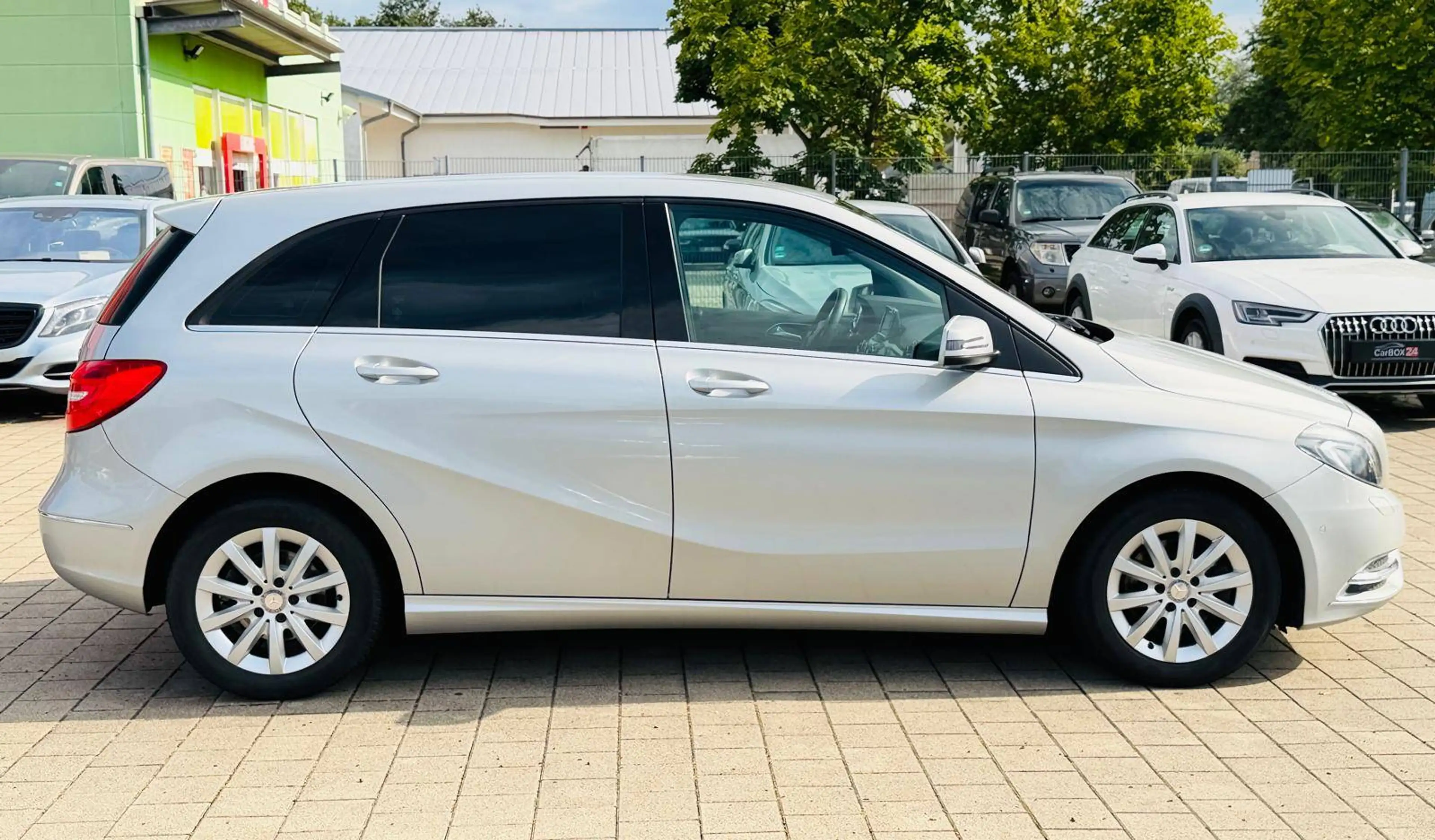 Mercedes-Benz B 200 CDI TÜV & Service Neu Garantie Finanzierung möglich — photo 19