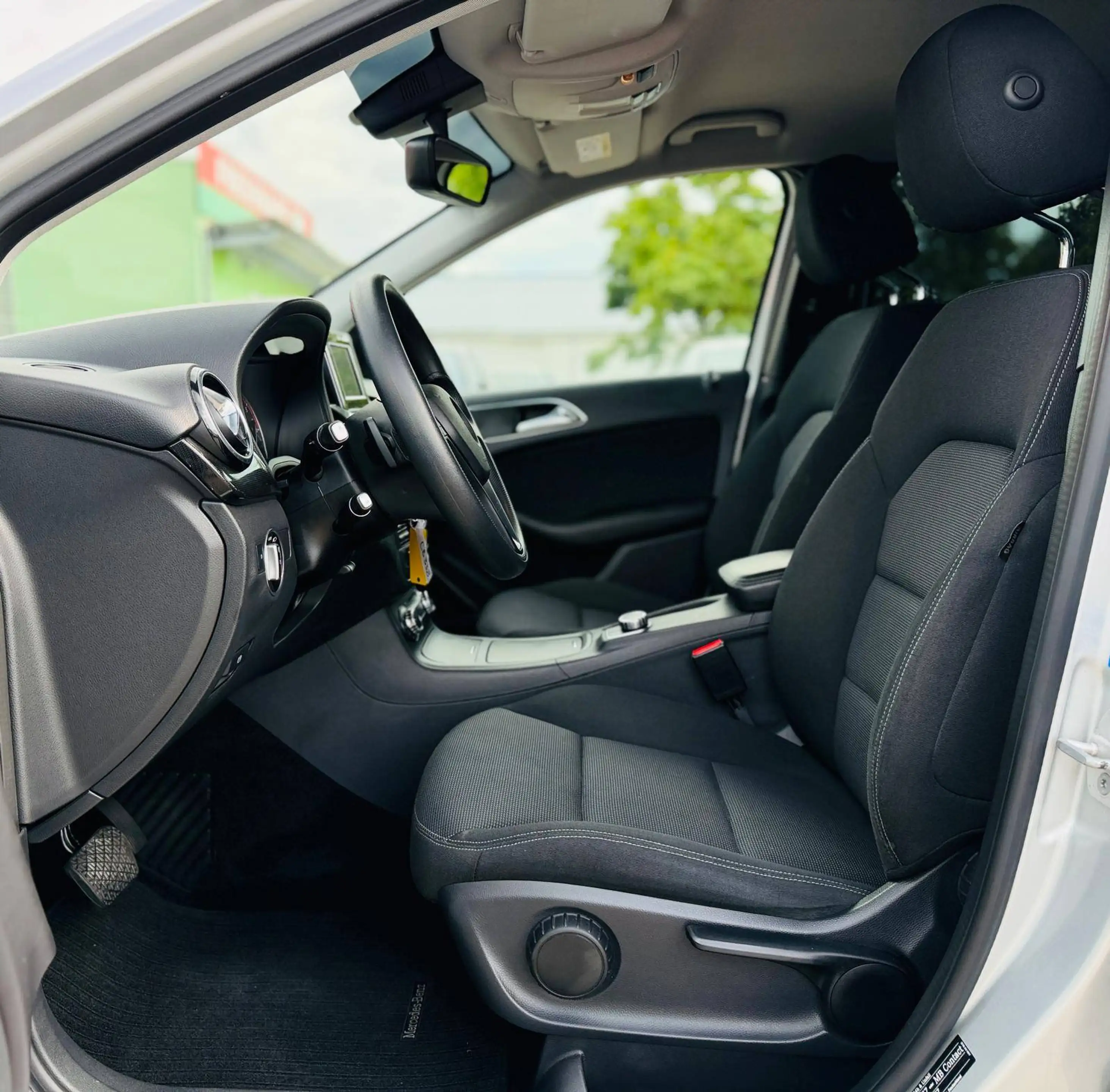 Mercedes-Benz B 200 CDI TÜV & Service Neu Garantie Finanzierung möglich — photo 5