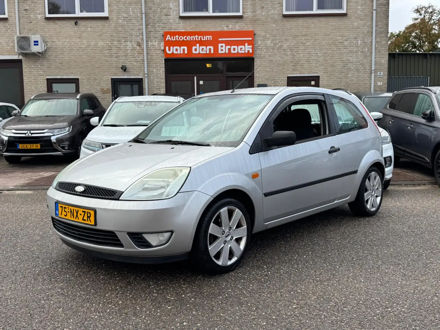 Ford Fiesta 1.3 Futura Airco Apk 29.09.2026 Elec Pakket Lmv Tr Gris - 1