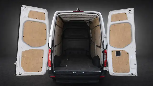 Mercedes-Benz Sprinter view 7