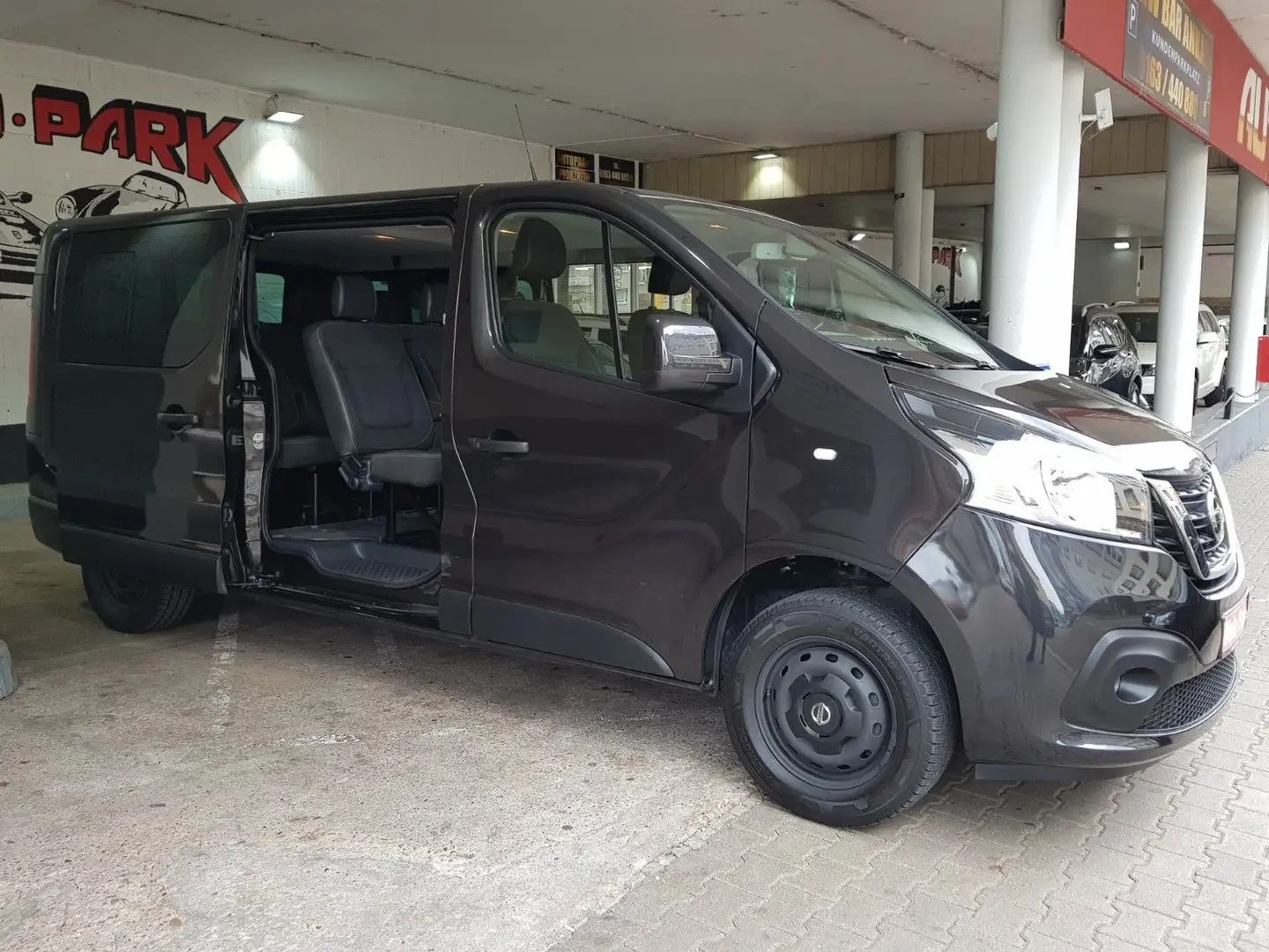 Nissan NV300 Kombi L2H1 2,9t PREMIUM/8SITZE/KLIMA/NAVI Noir - 1