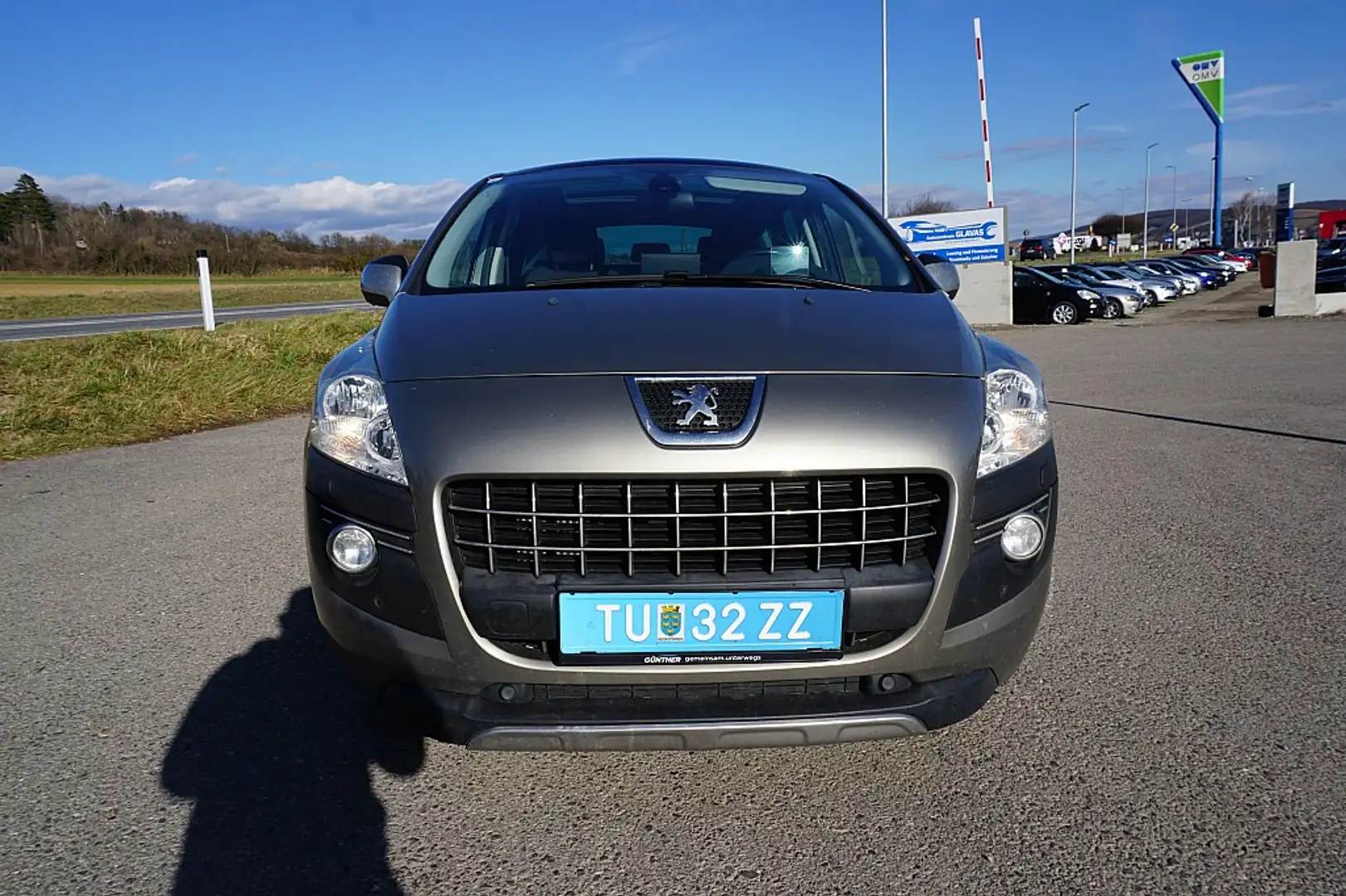 Peugeot 3008 1,6 HDi 110 FAP ASG6 Active Pro Beżowy - 2