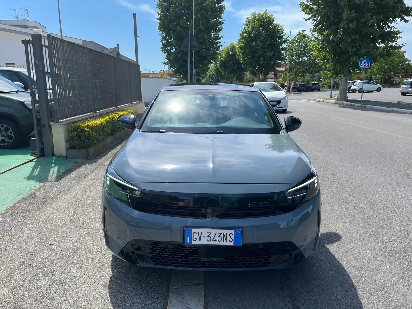 Opel Corsa Corsa VI 1.2 Ultimate Automatica! Gris - 2