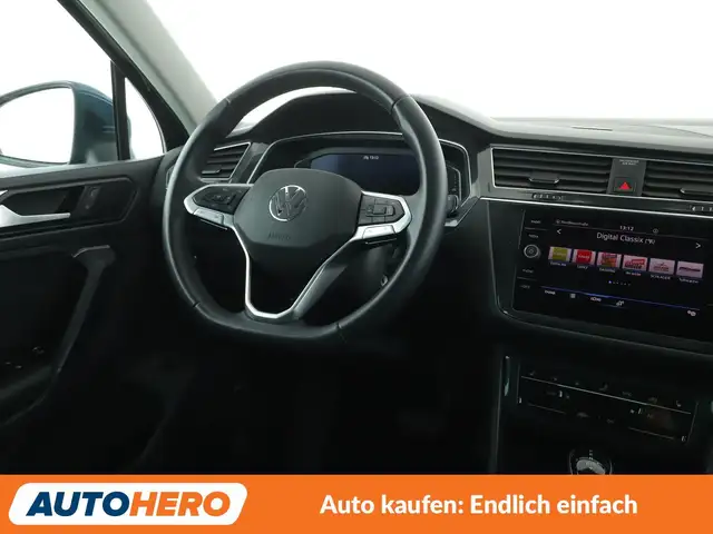 Volkswagen Tiguan view 13