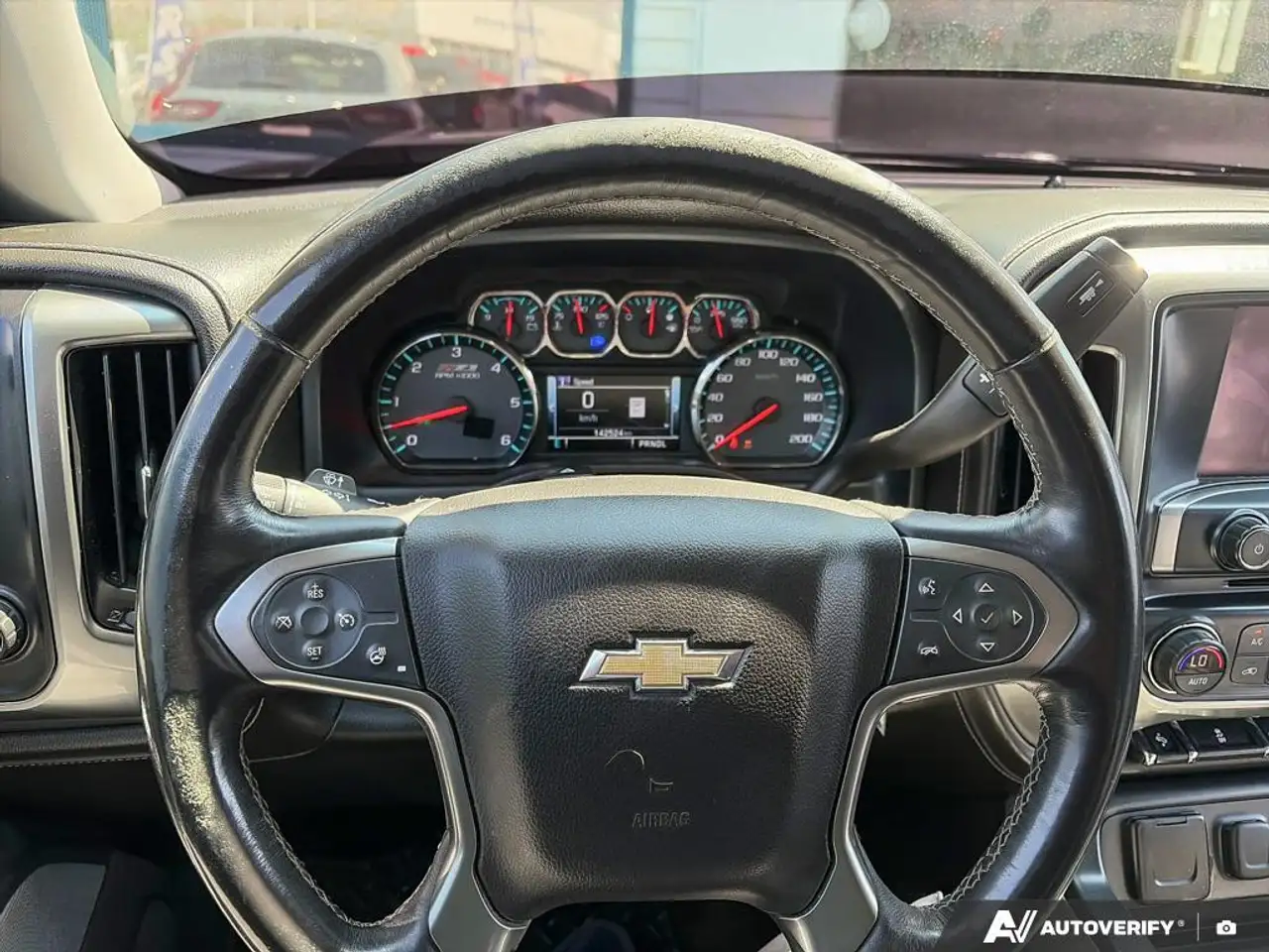 Chevrolet Silverado 1500 снимка Chevrolet Silverado 1500