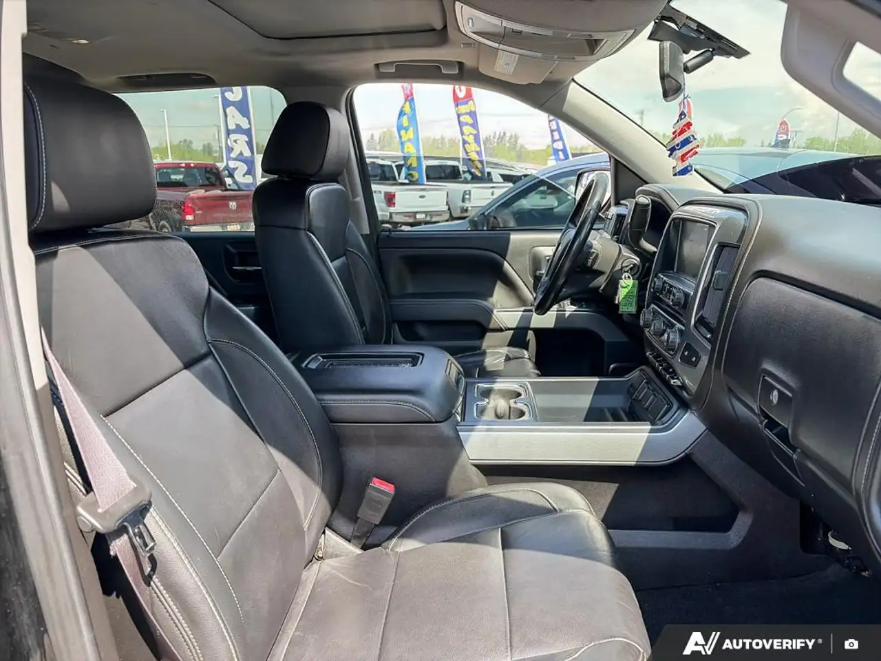Chevrolet Silverado 1500 снимка Chevrolet Silverado 1500