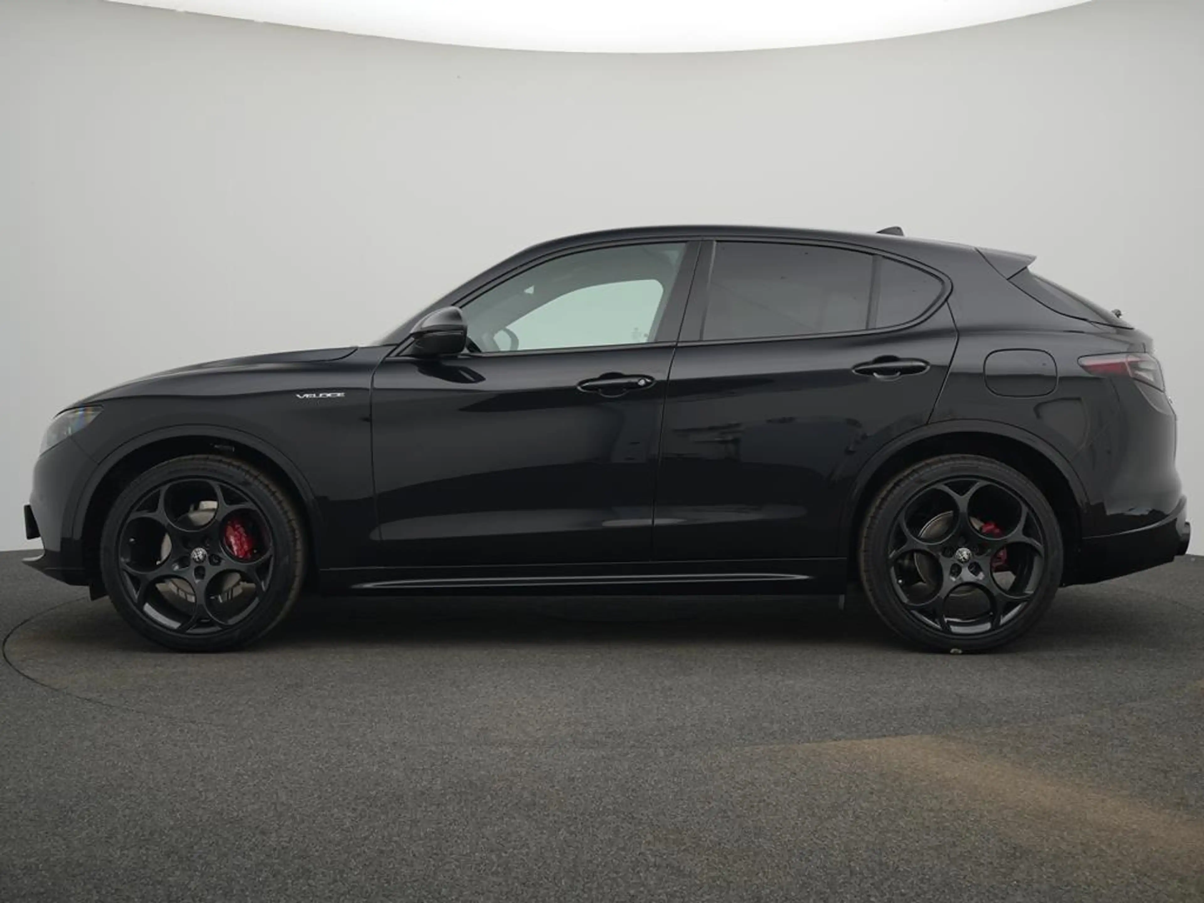 Alfa Romeo Stelvio Veloce Q4 2.2 Diesel Pano + AHK + Sound — photo 5