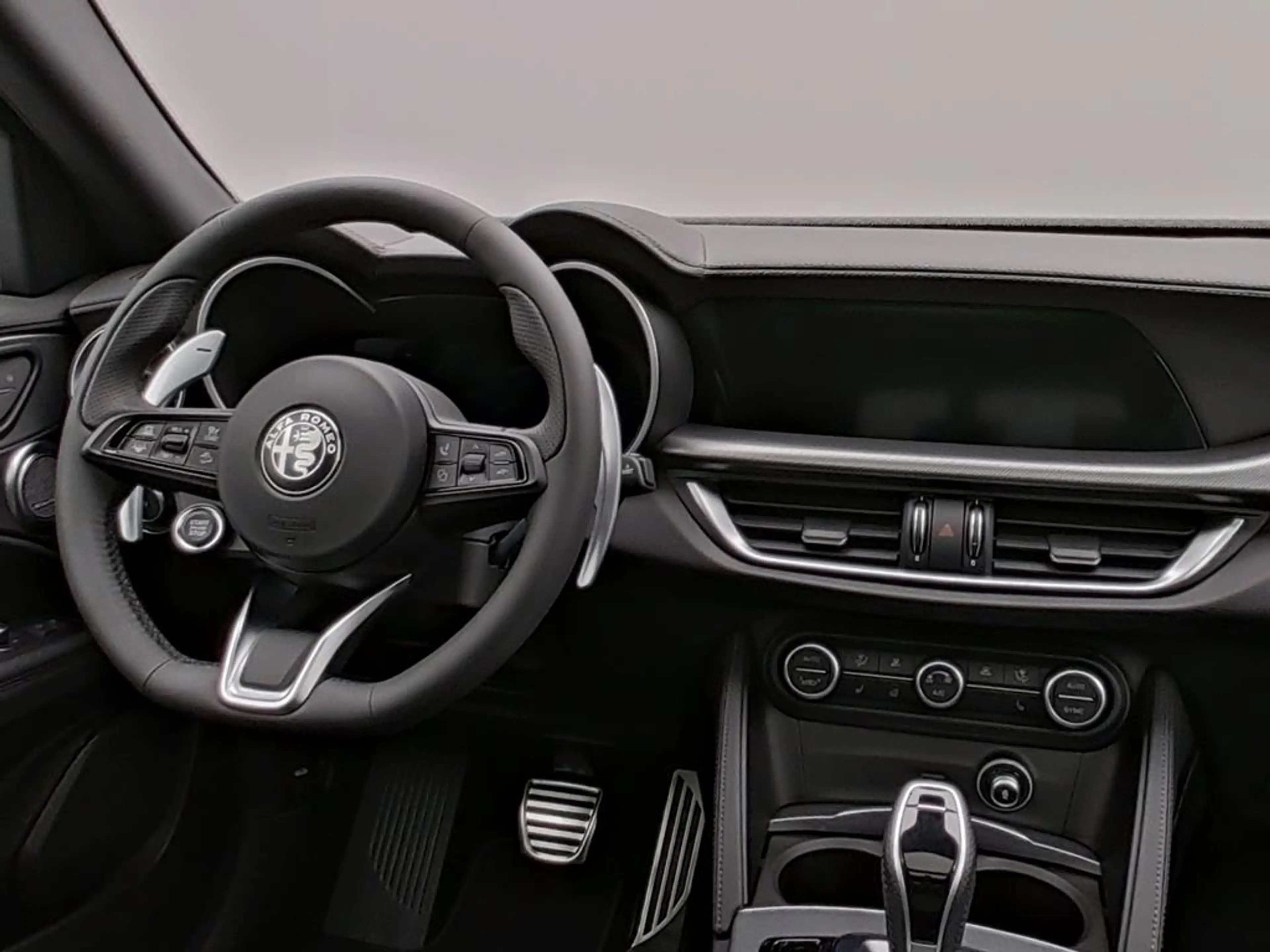 Alfa Romeo Stelvio Veloce Q4 2.2 Diesel Pano + AHK + Sound — photo 14