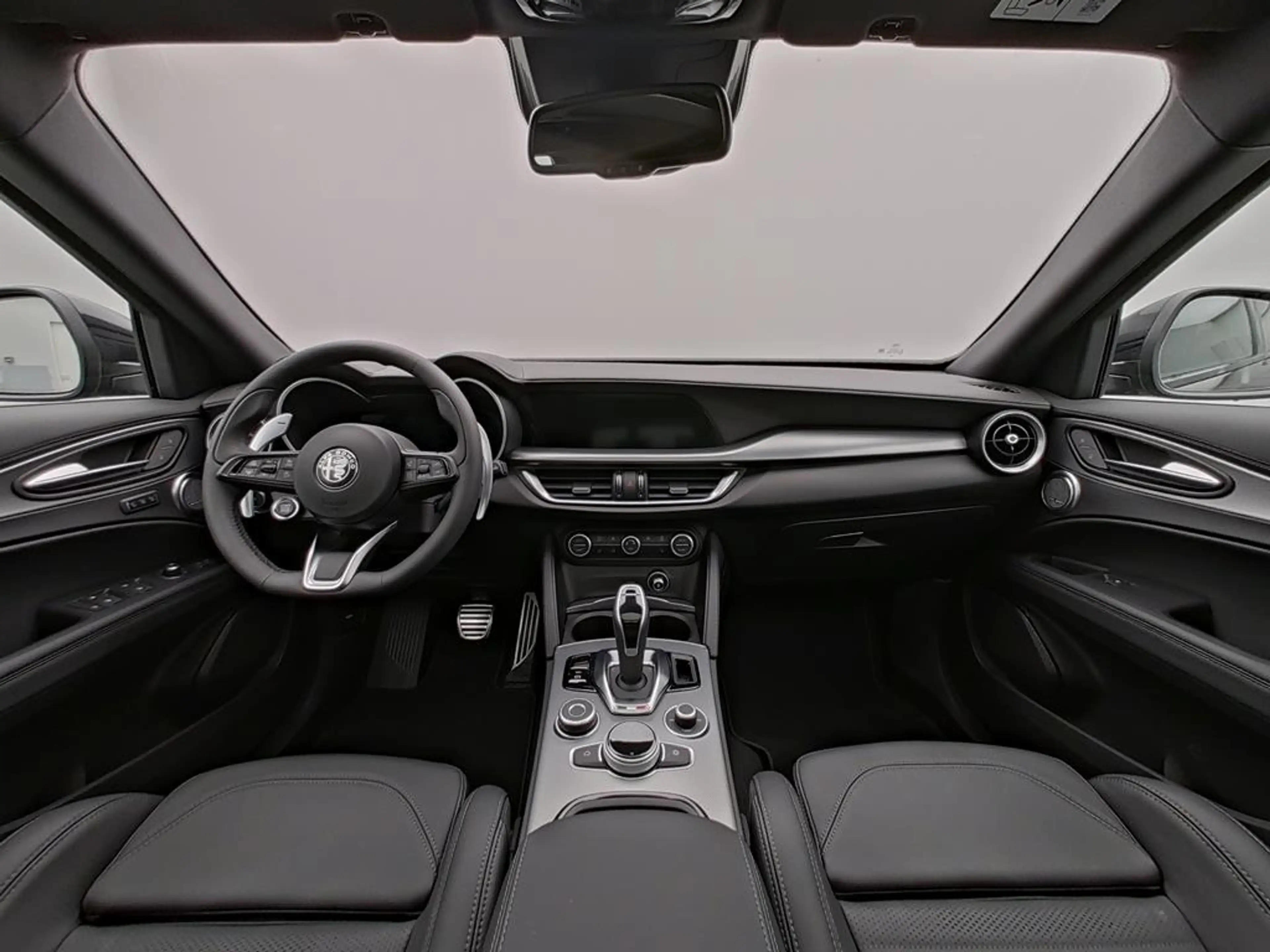 Alfa Romeo Stelvio Veloce Q4 2.2 Diesel Pano + AHK + Sound — photo 12