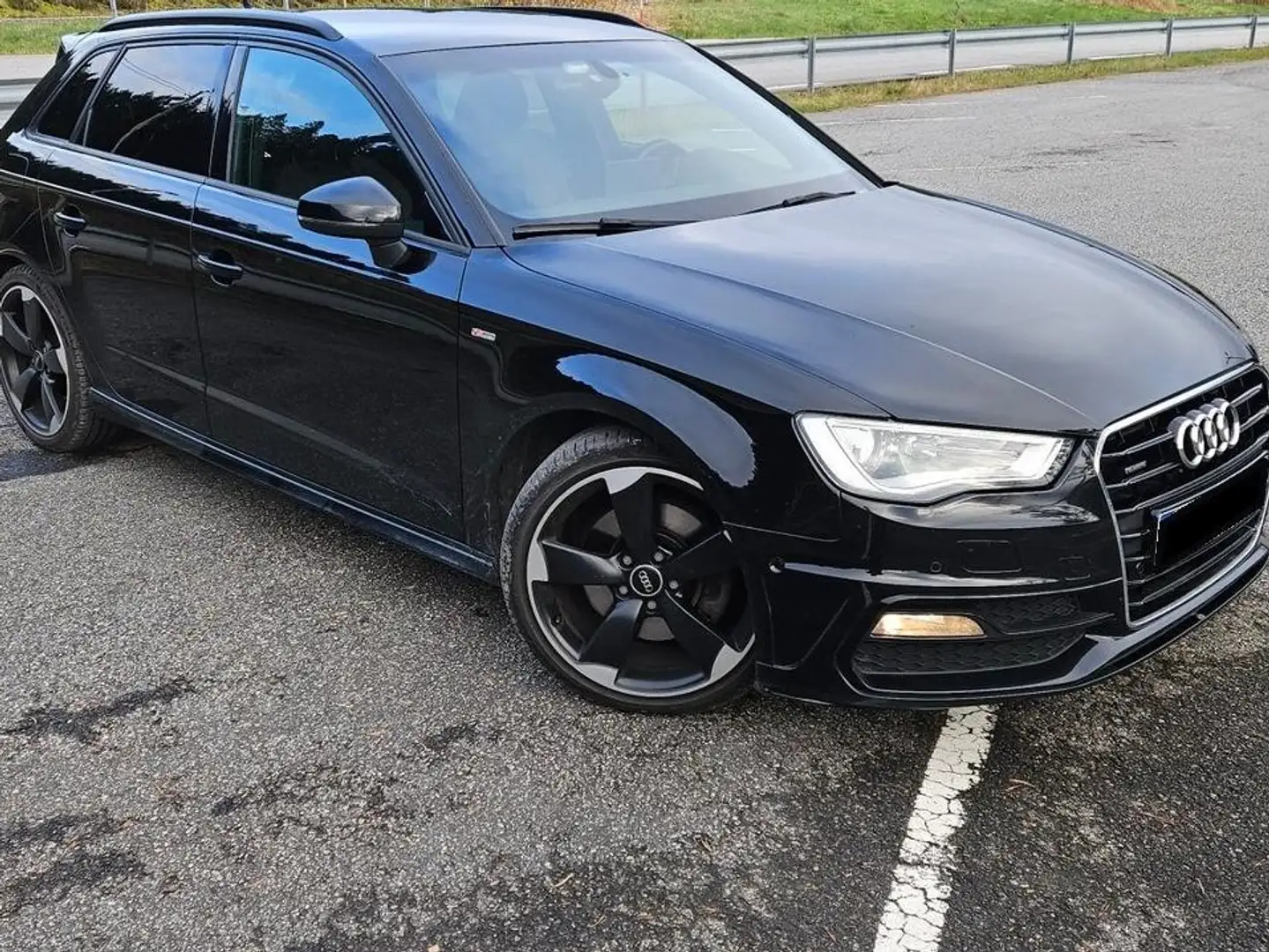 Audi A3 A3 2.0 TDI Sportback quattro S tronic Ambiente Schwarz - 1