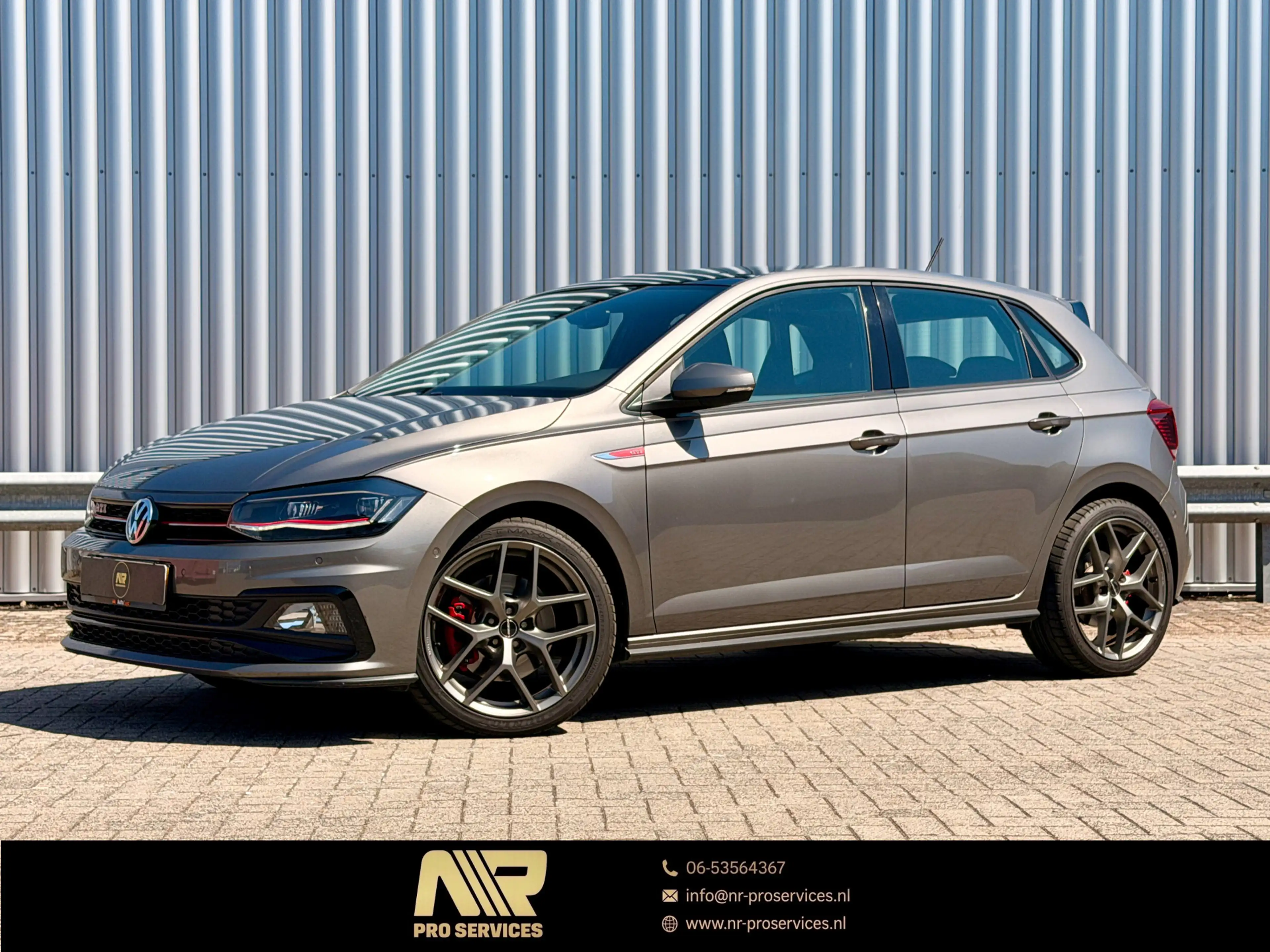 Volkswagen Polo GTI 2.0 TSI Schuifdak | Carplay | Keyless