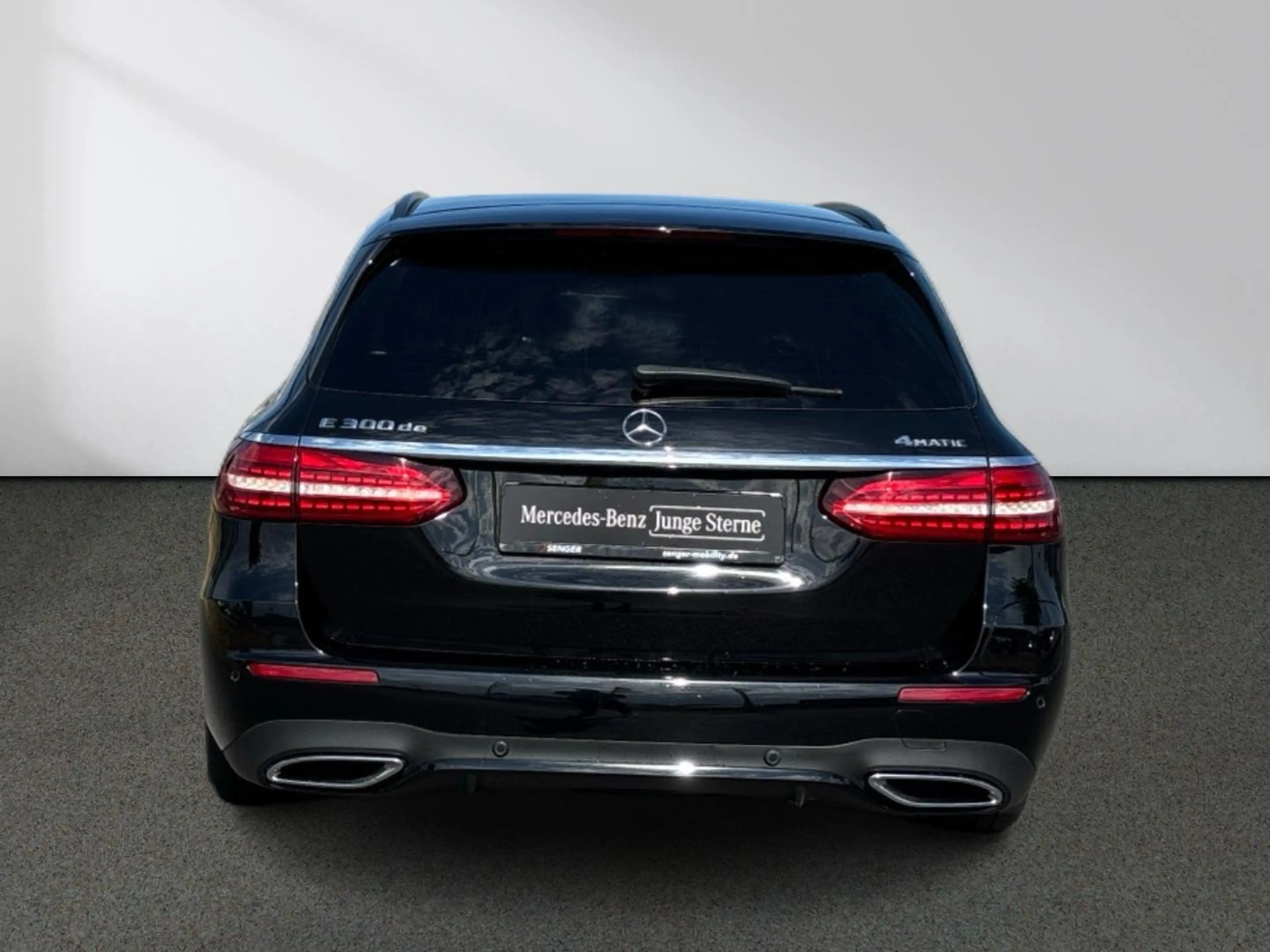 Mercedes-Benz E 300 T de 4M AMG Night Distronic Kamera AHK — photo 6