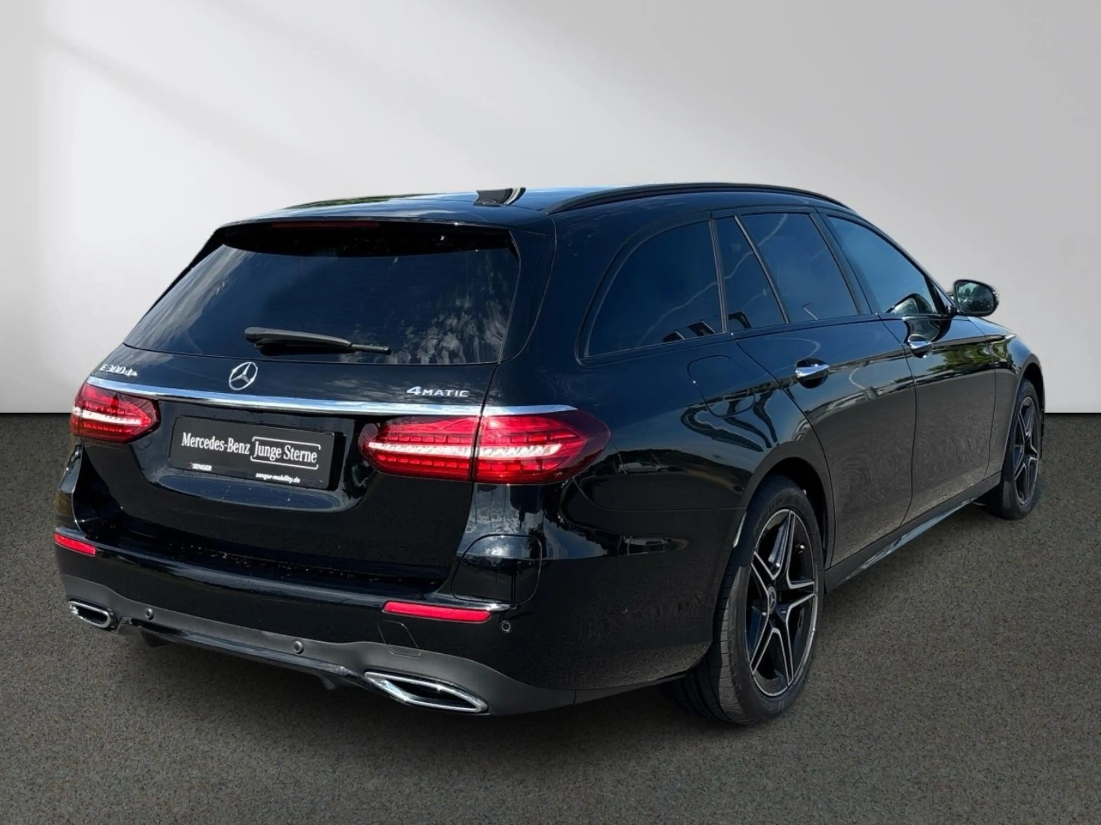 Mercedes-Benz E 300 T de 4M AMG Night Distronic Kamera AHK — photo 4
