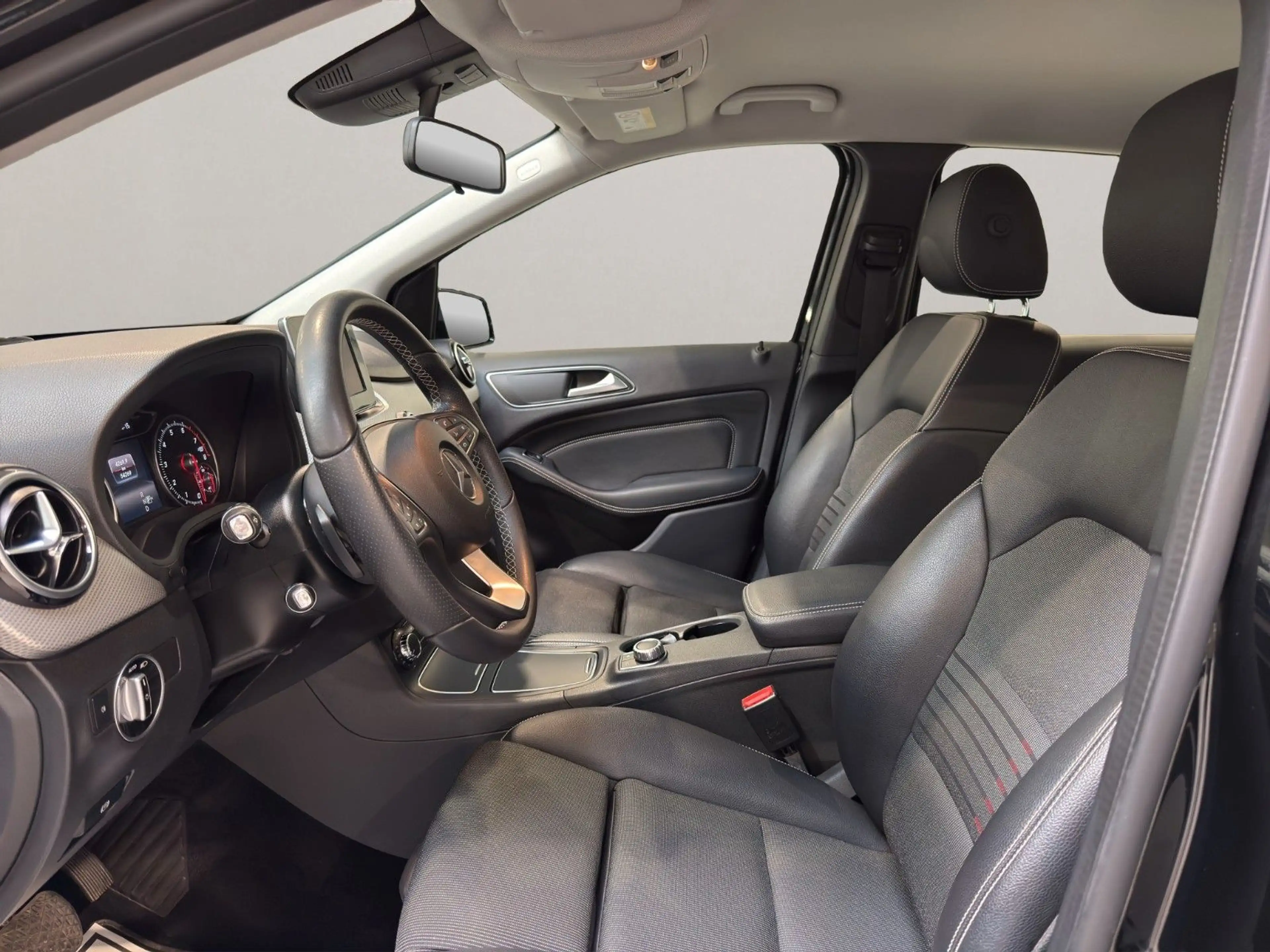Mercedes-Benz B 200 Score|8fach|Finanz.|wenigKM|Top Zustand — photo 14