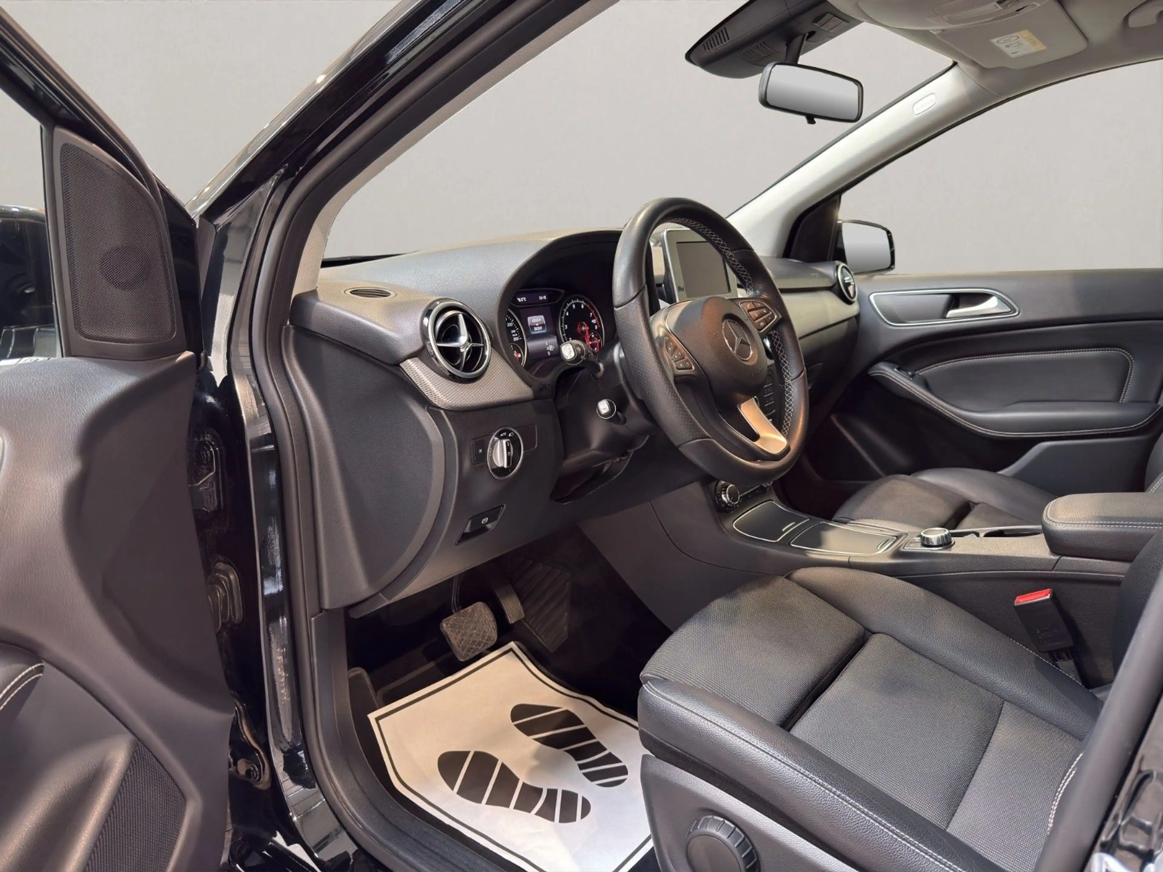 Mercedes-Benz B 200 Score|8fach|Finanz.|wenigKM|Top Zustand — photo 15