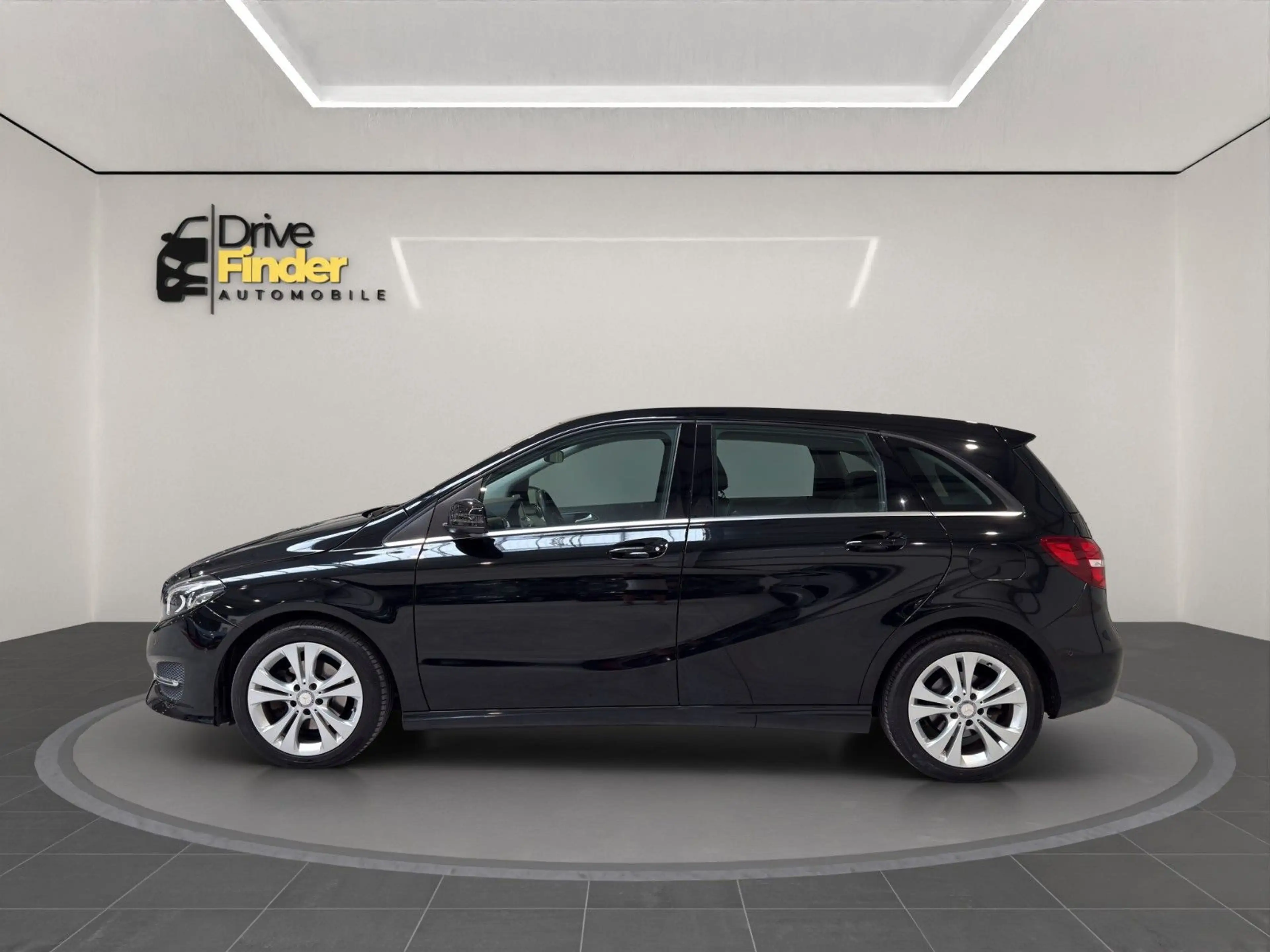 Mercedes-Benz B 200 Score|8fach|Finanz.|wenigKM|Top Zustand — photo 4