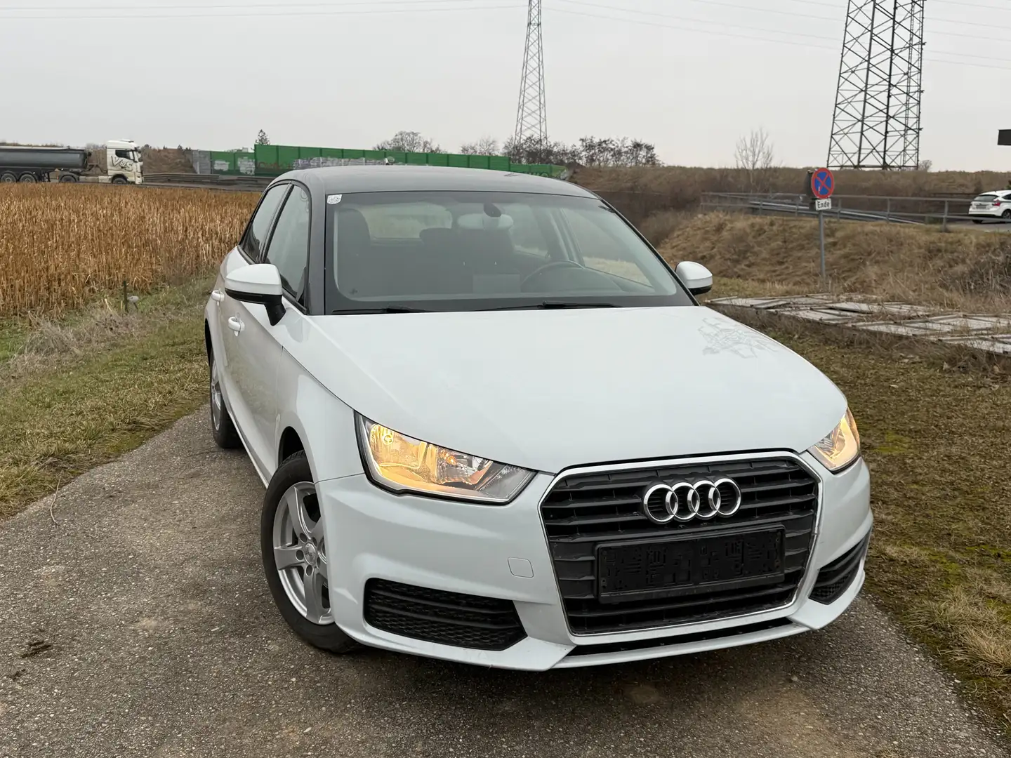 Audi A1 basis Weiß - 1