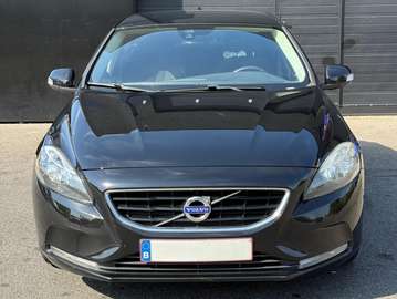 V40 1.5 T2 Kinetic Geartronic