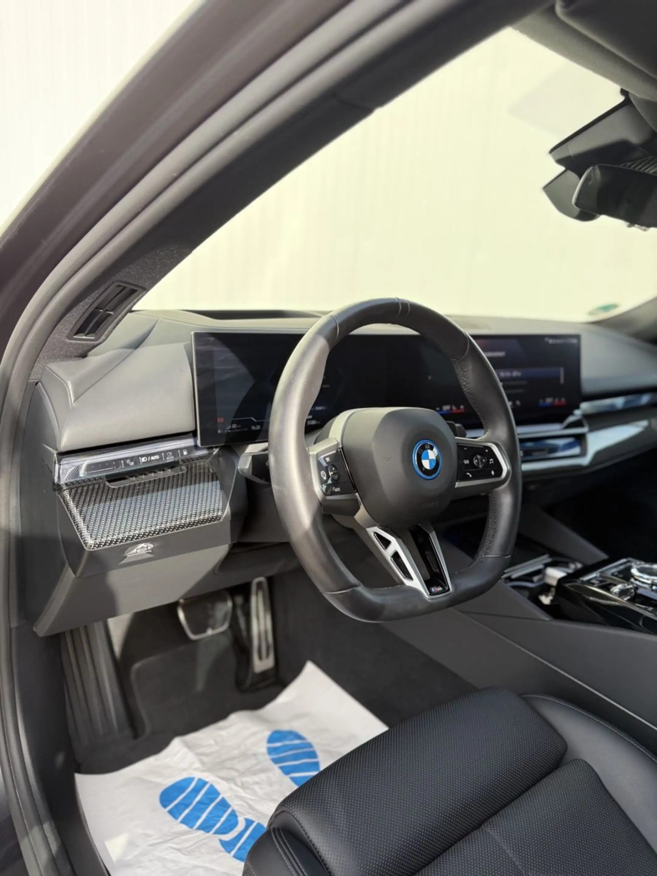 BMW 550 e xDrive *M-SPORT PAKET PRO*BMW GARANTIE* — photo 14
