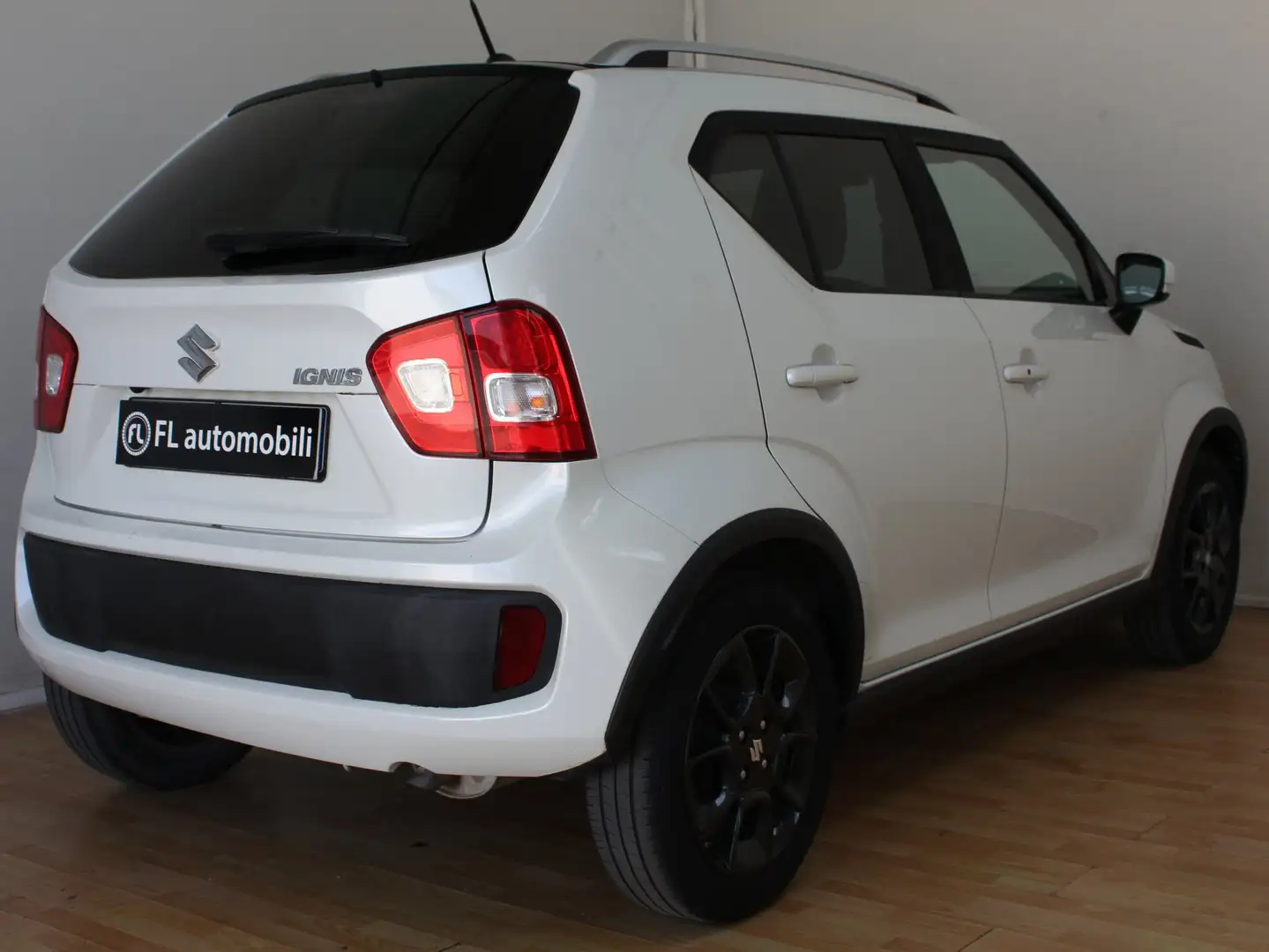 Suzuki Ignis Ignis 1.2 dualjet iTop 2wd Bílá - 2