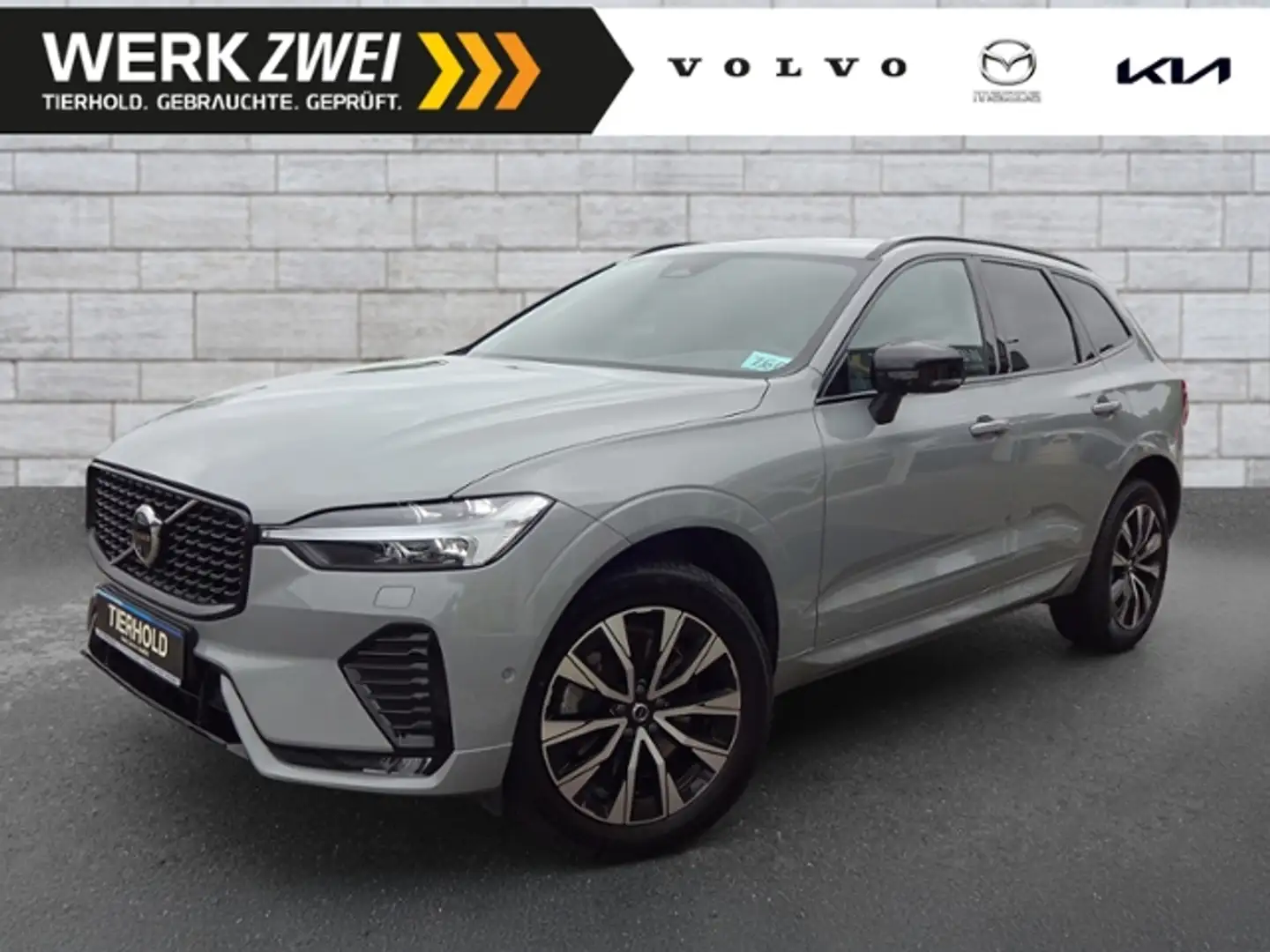 Volvo XC60 B4 Plus Dark AWD ACC PANO BLIS 360° Grau - 1
