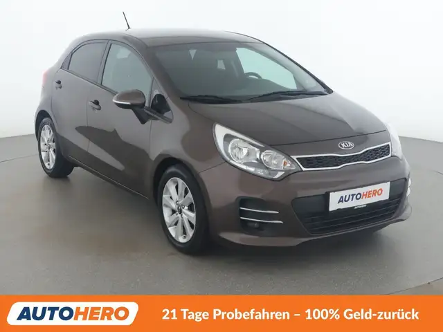Kia Rio view 8