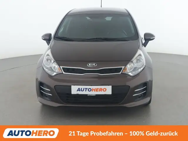 Kia Rio view 9