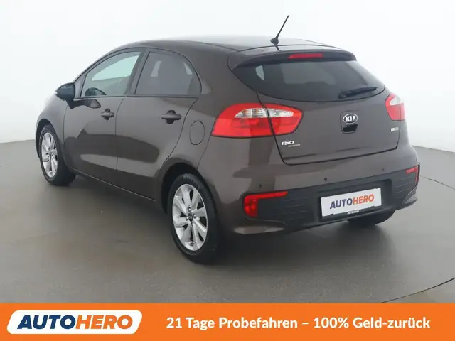 Kia Rio view 4