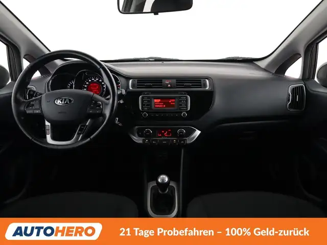 Kia Rio view 12
