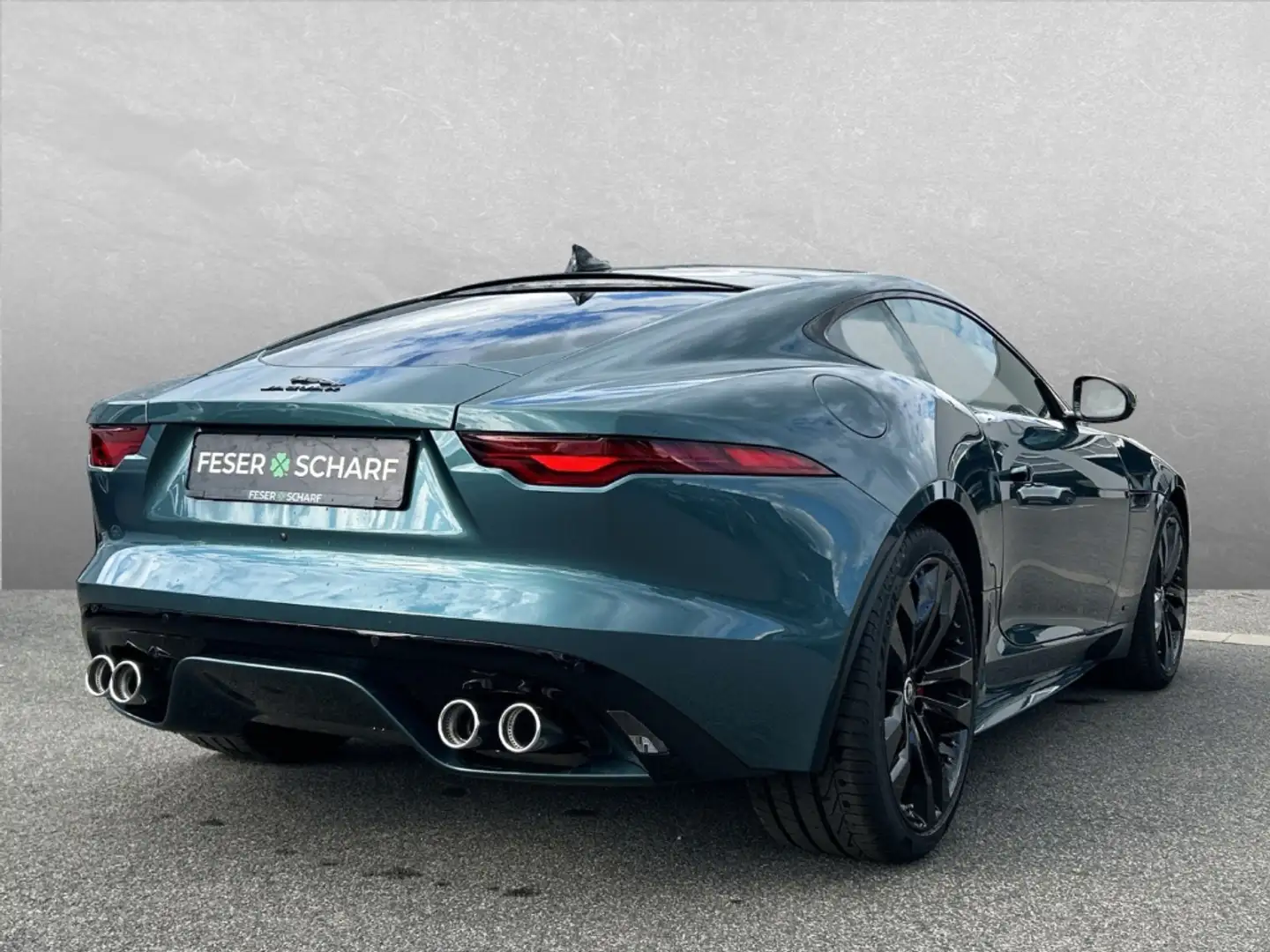 Jaguar F-Type Coupe 75 P450 AWD Pano Klimasitze Green - 2