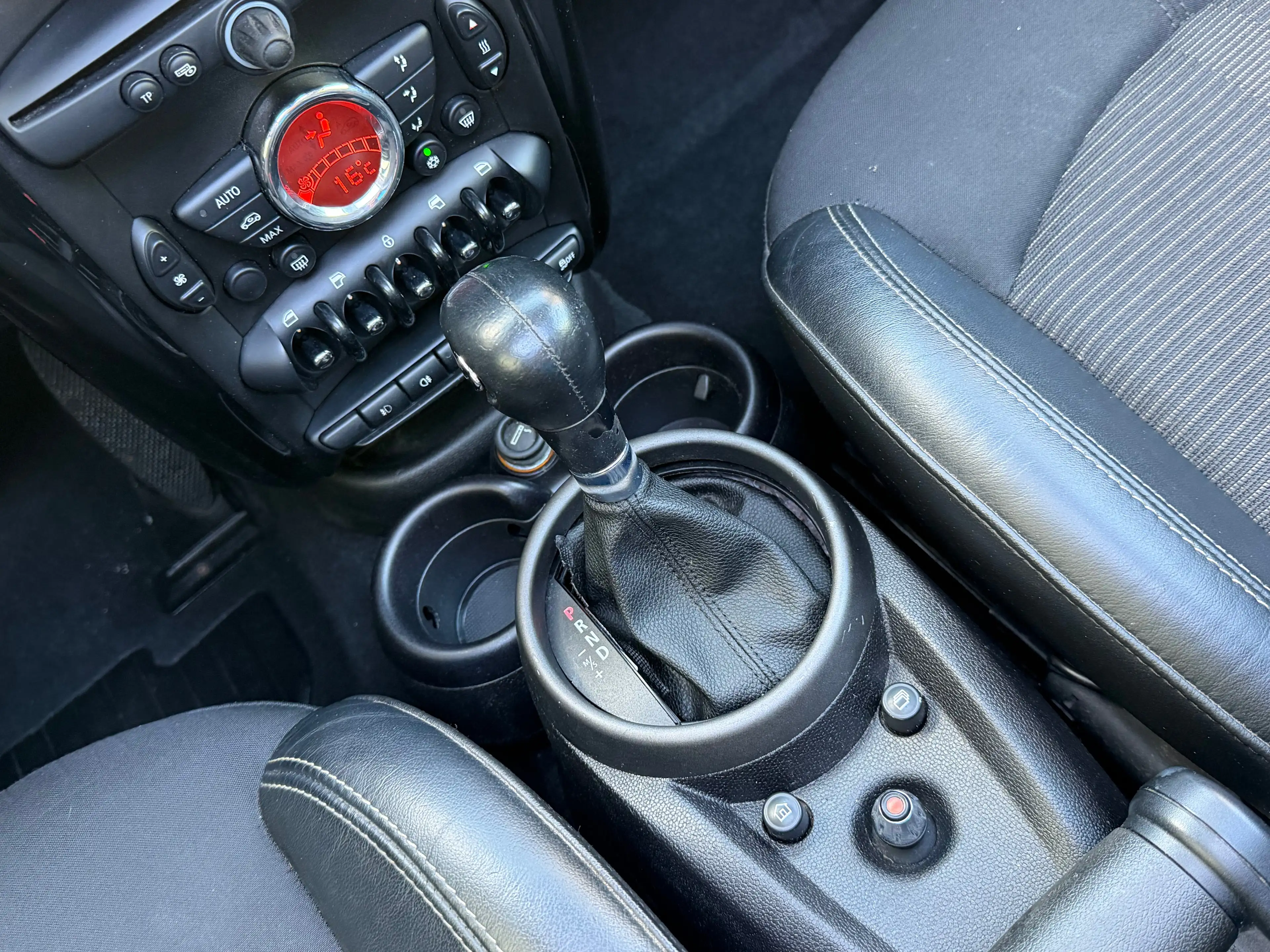 MINI Cooper D Countryman 2.0 D COOPER///BAUTO//NAVI//TOITOUVRANT — photo 12
