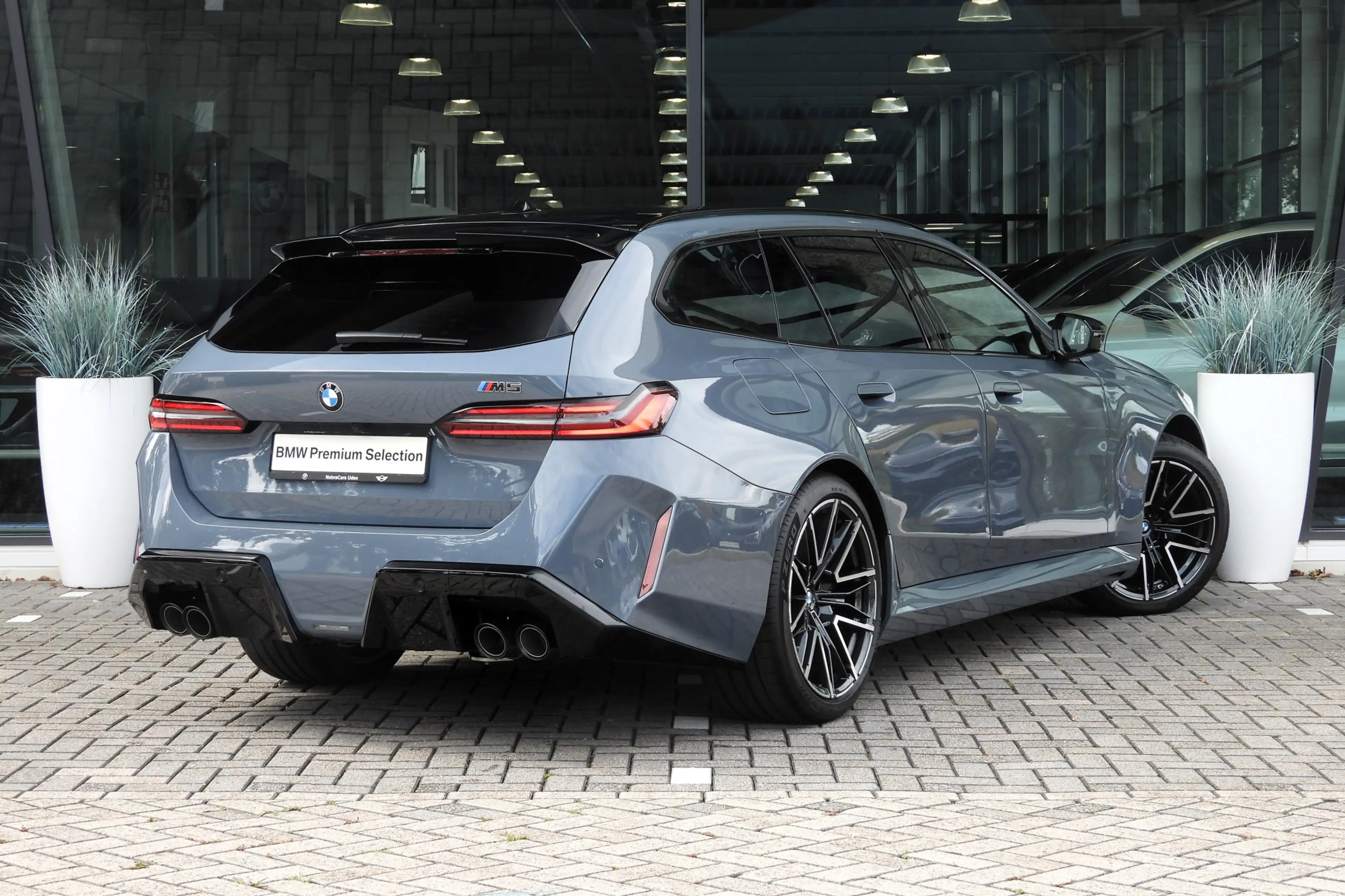 BMW M5 Touring Automaat / M Drive Professional / Trekhaak — photo 4