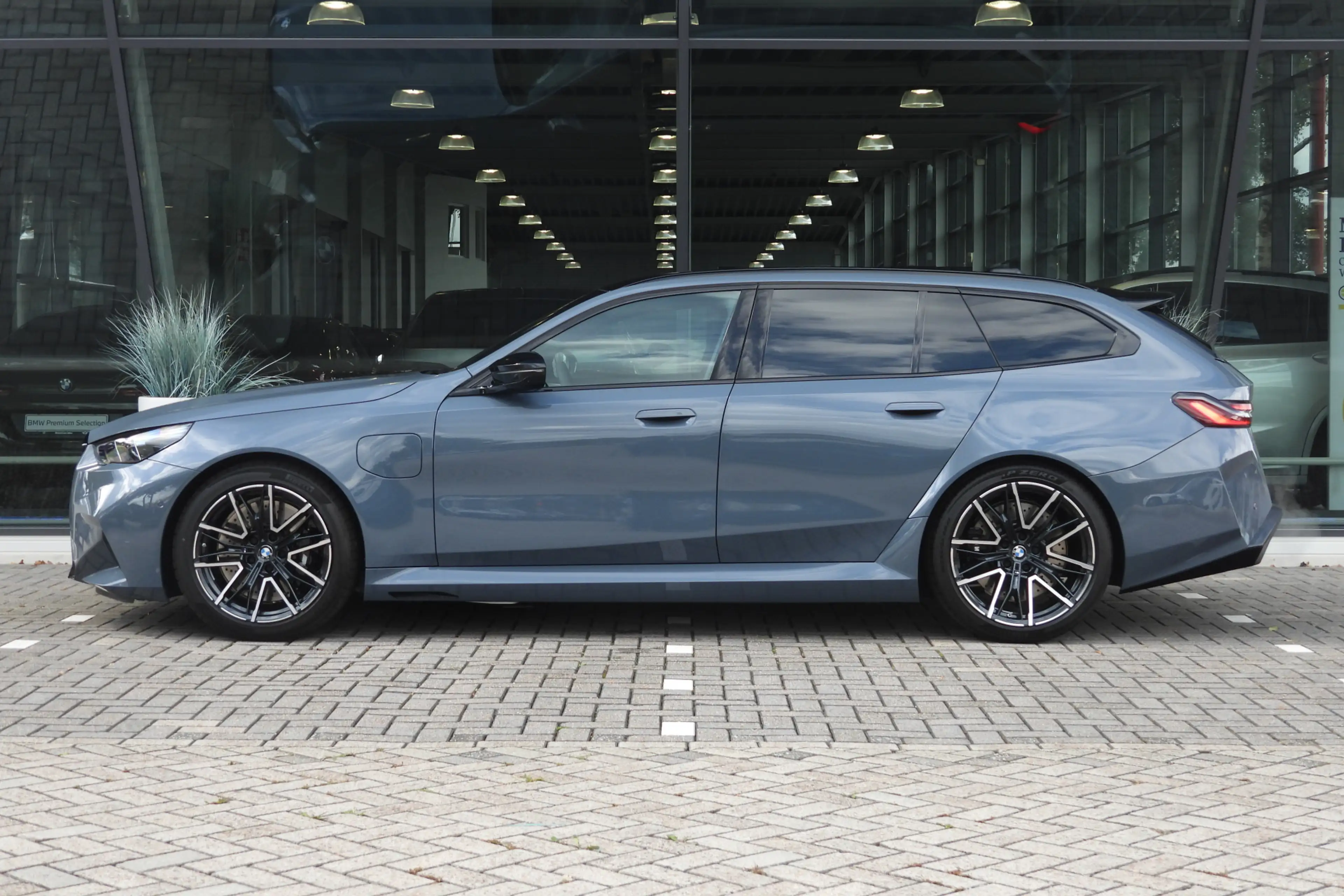 BMW M5 Touring Automaat / M Drive Professional / Trekhaak — photo 5