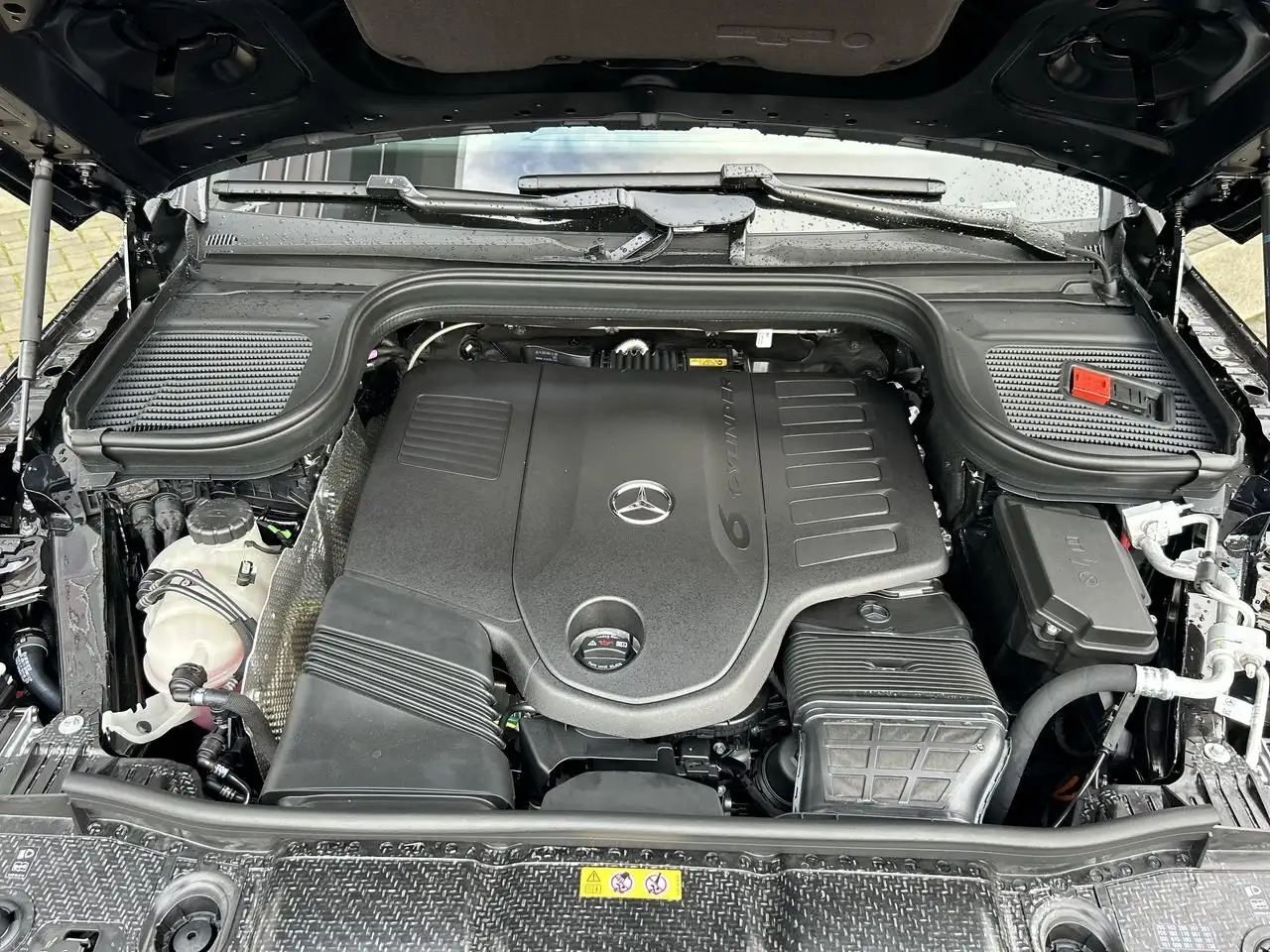 Mercedes-Benz GLE снимка Mercedes-Benz GLE