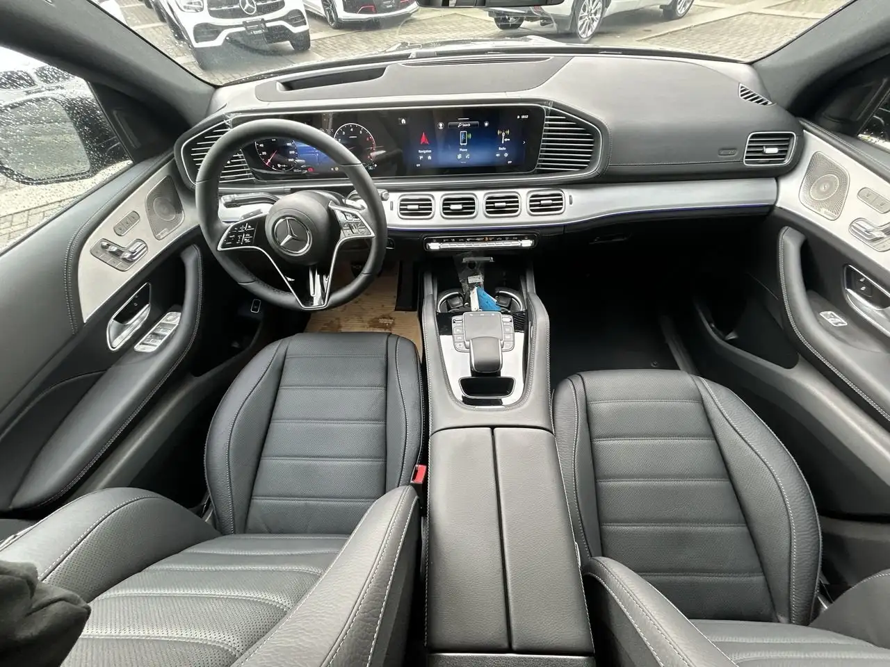 Mercedes-Benz GLE снимка Mercedes-Benz GLE