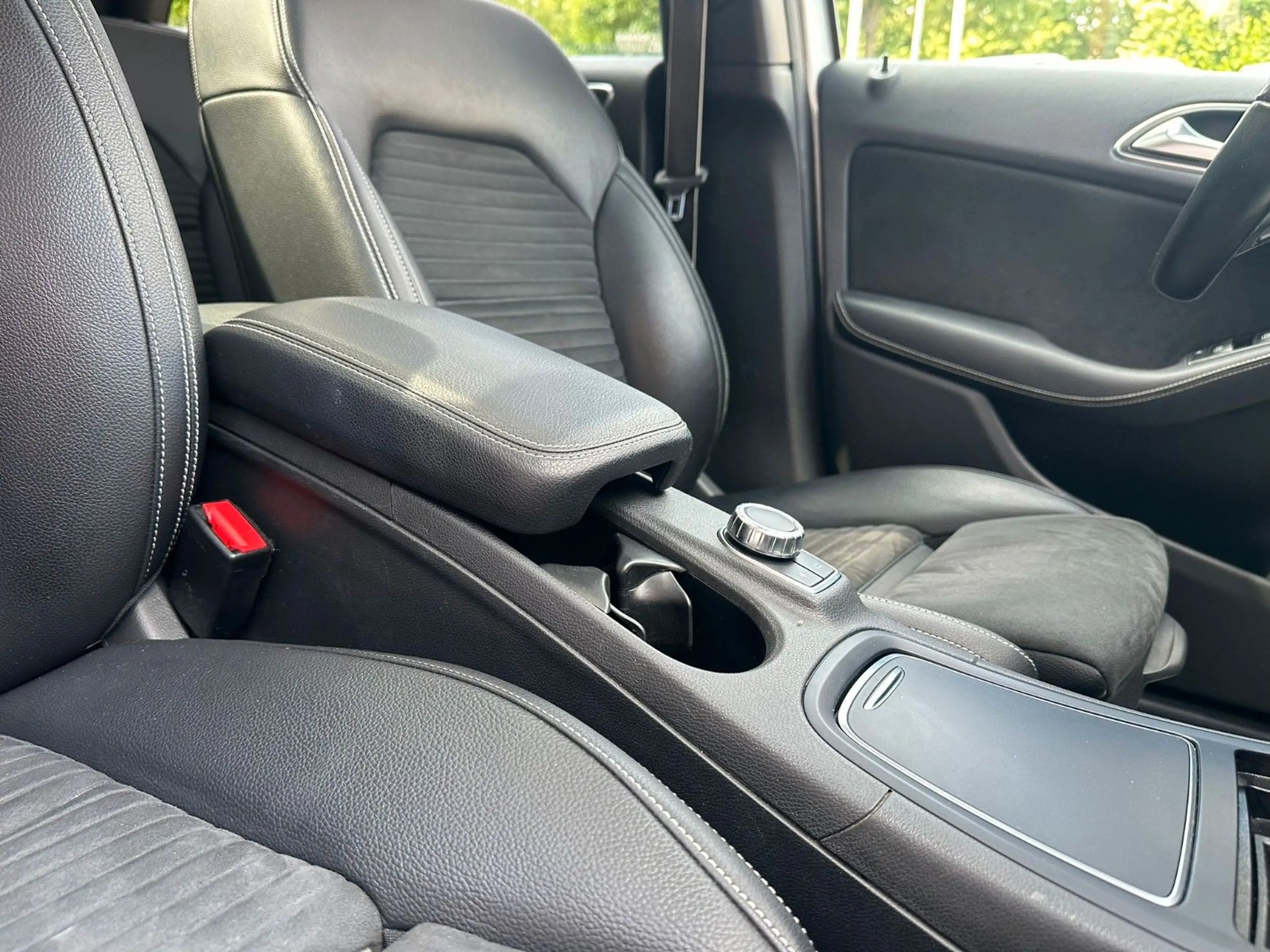 Mercedes-Benz B 220 4Matic*AMG-LINE*PANO*SITZHZG*SOUND*AHK* — photo 11