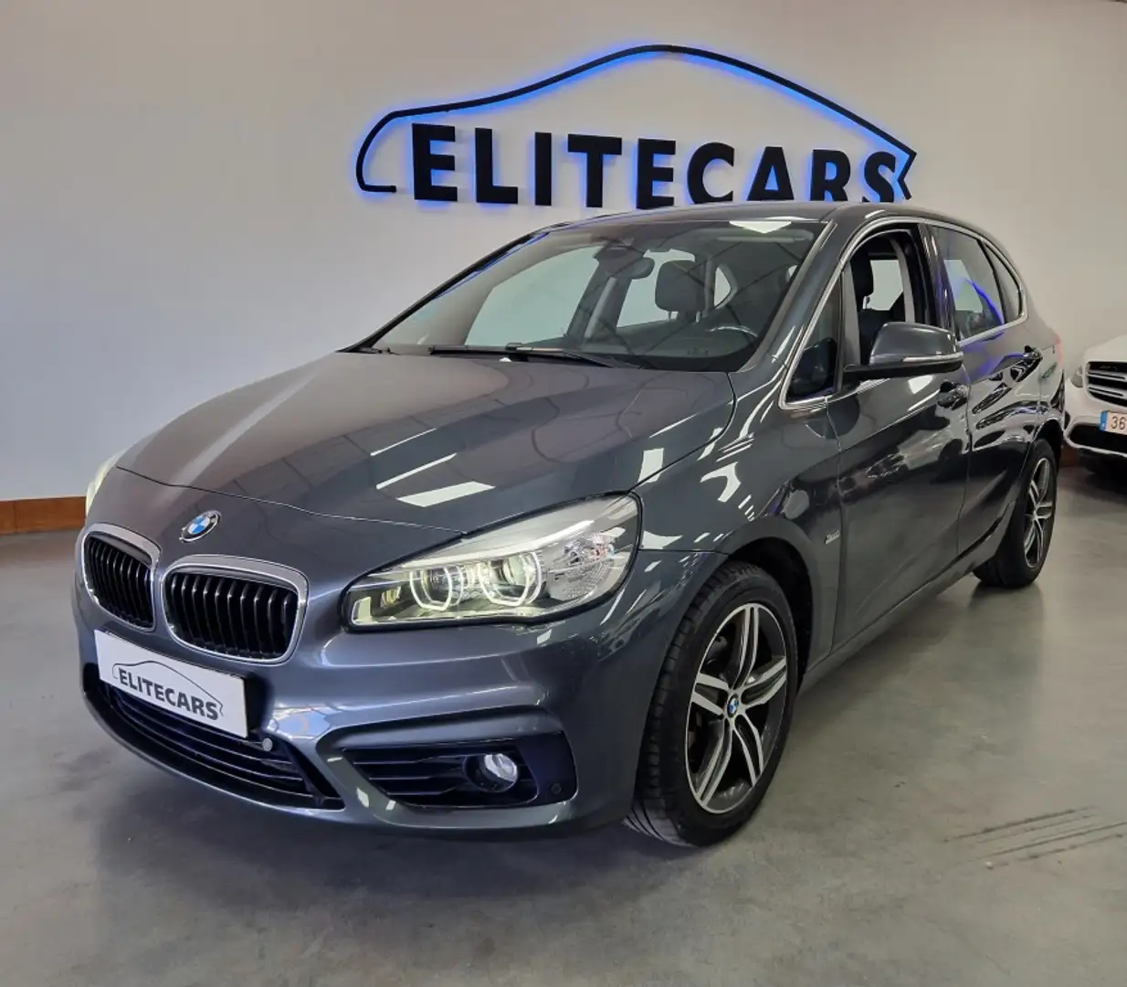 BMW 218 218dA Active Tourer Sport Gris - 1