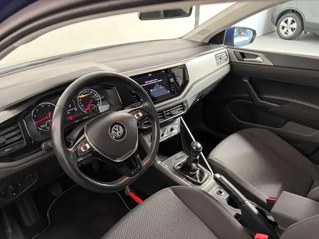 Volkswagen Polo view 3