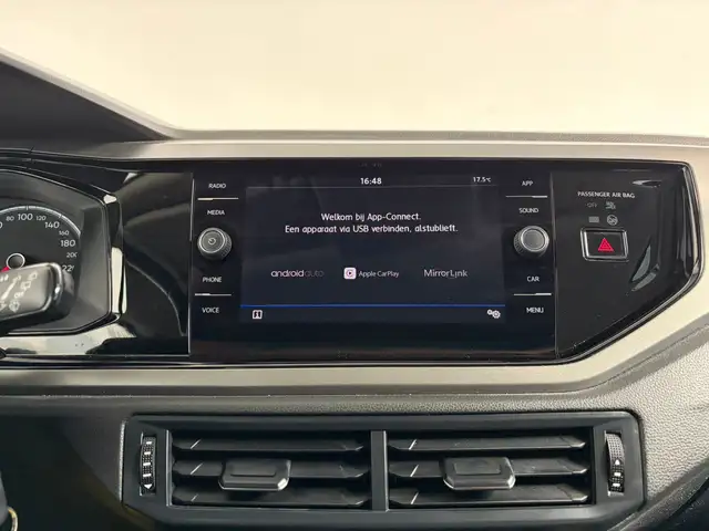 Volkswagen Polo view 12