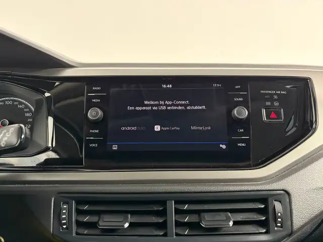 Volkswagen Polo view 13