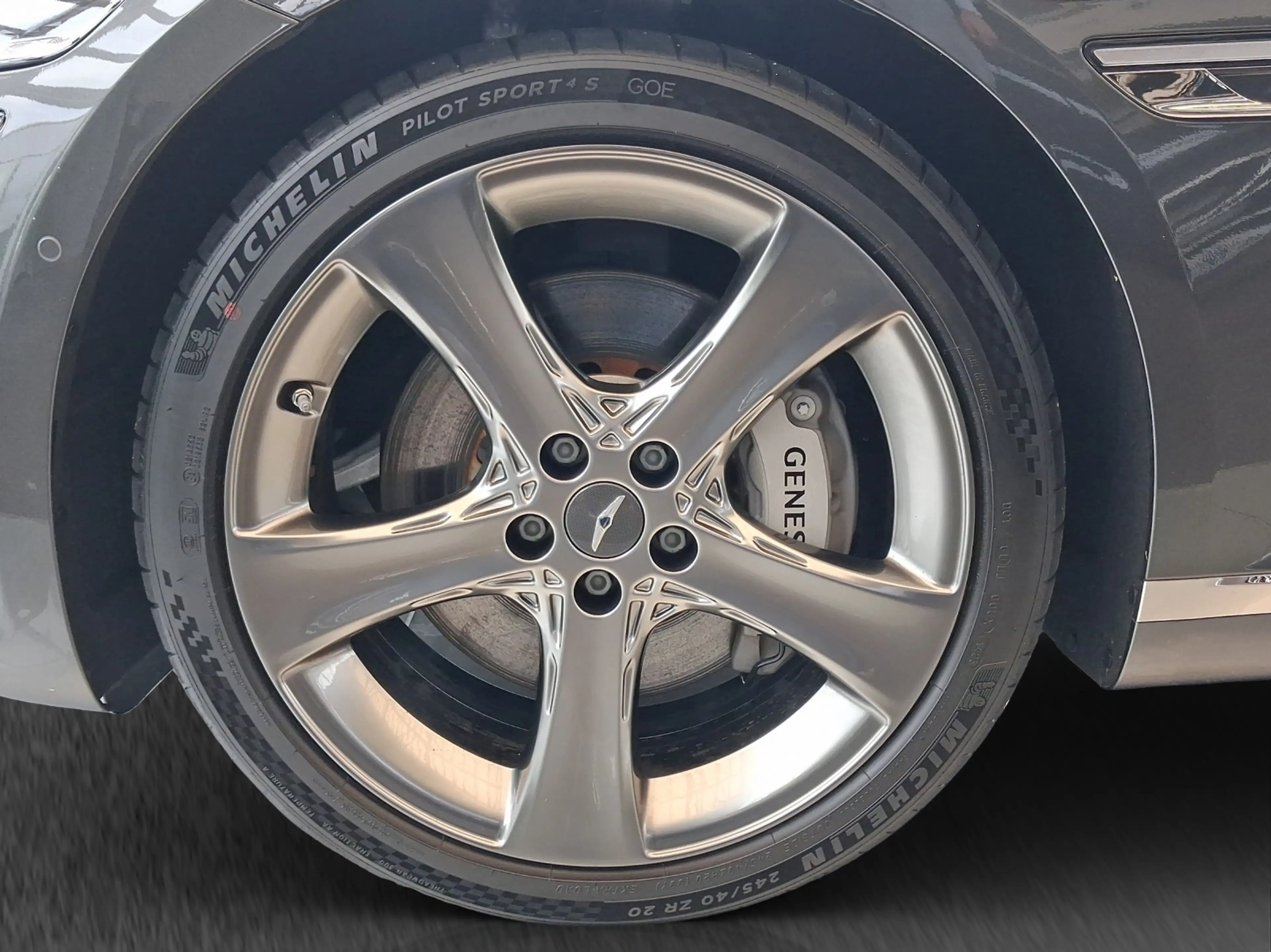 Genesis G80 Luxury 4WD Massage HuD Alcantara Himmel — photo 15