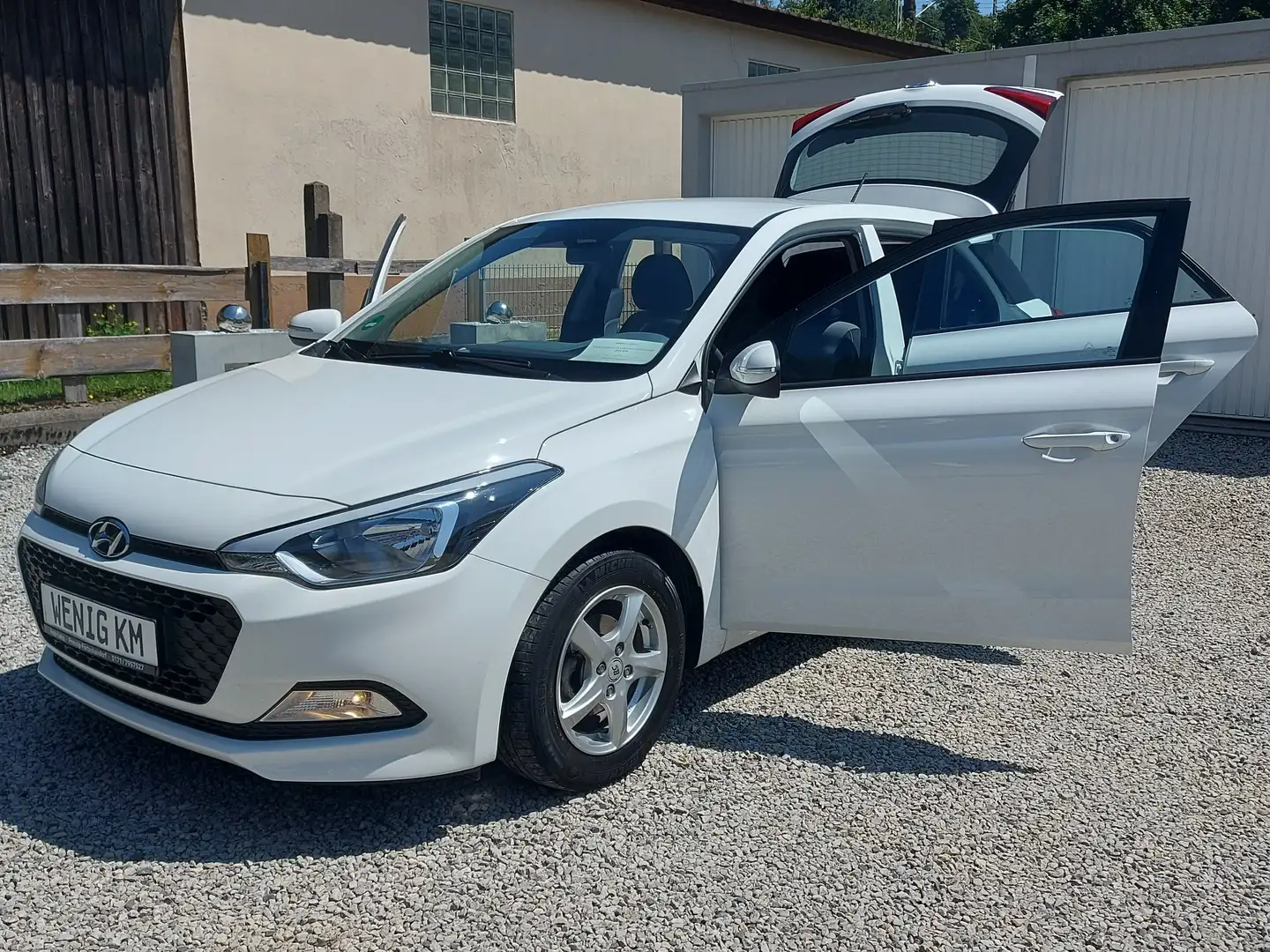 Hyundai i20 1.Hand! 69TKM!*Klima*Alu*USB*Tüv neu! White - 2
