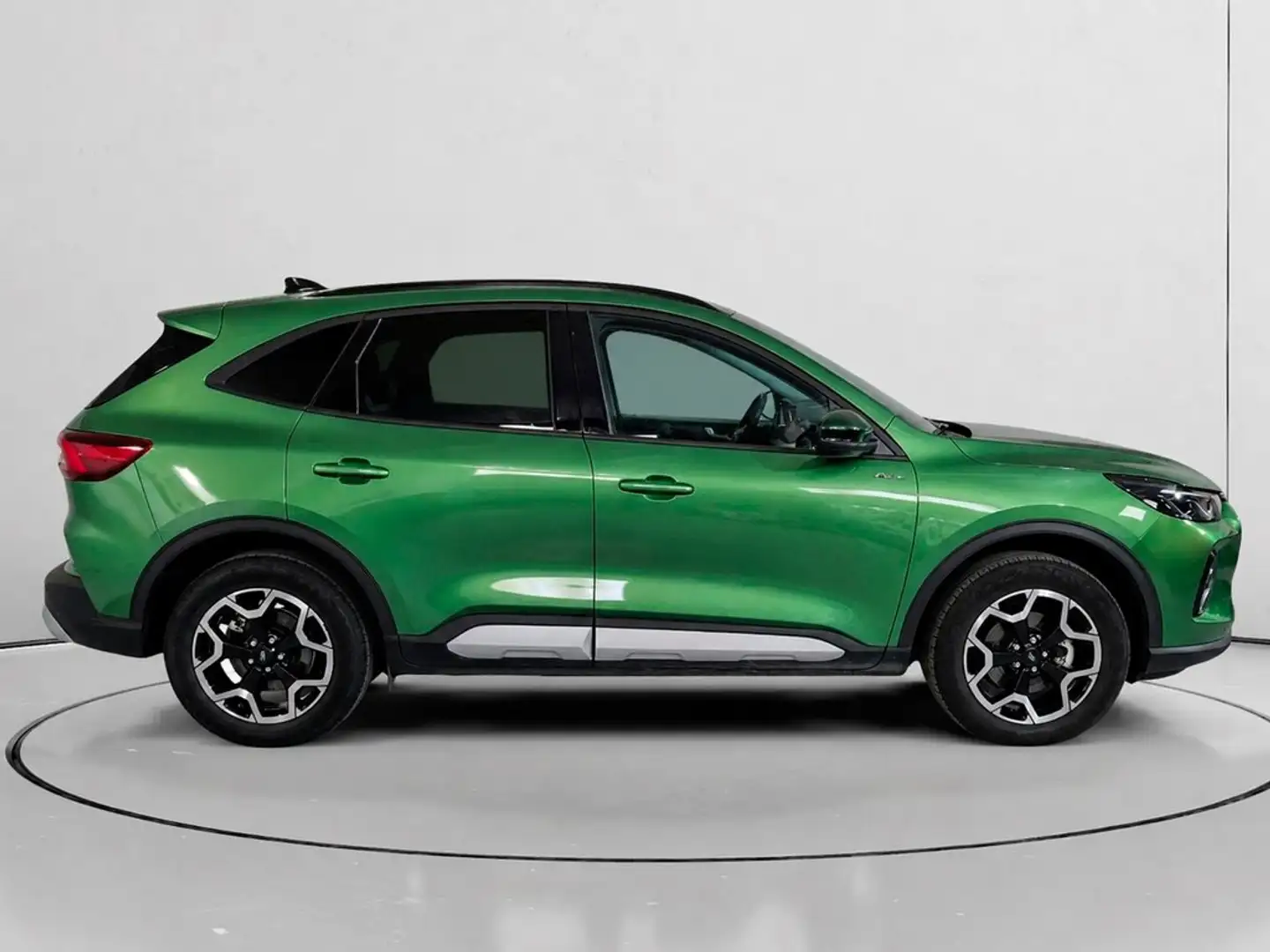 Ford Kuga 2.5 Duratec FHEV Active 4x2 Aut. Verde - 2