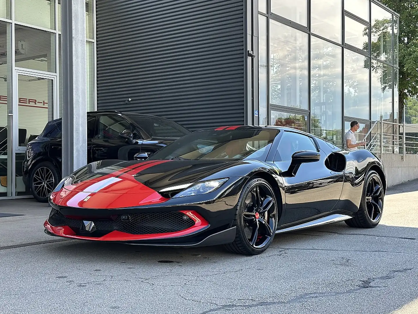 Ferrari 296 GTB Coupe PHEV F1 DCT Schwarz - 2