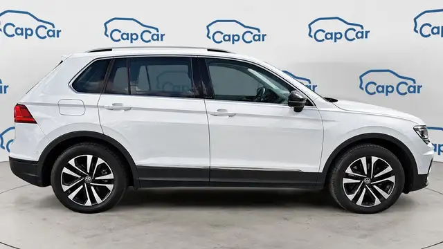 Volkswagen Tiguan view 4