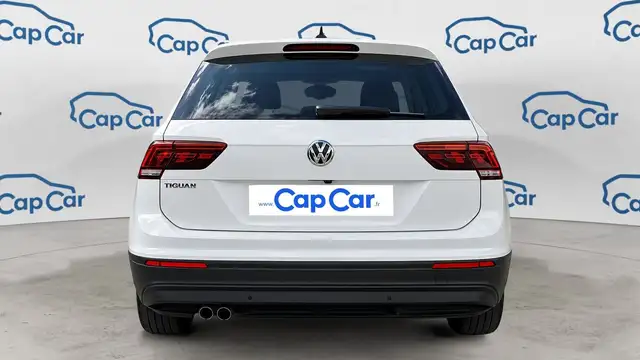 Volkswagen Tiguan view 3