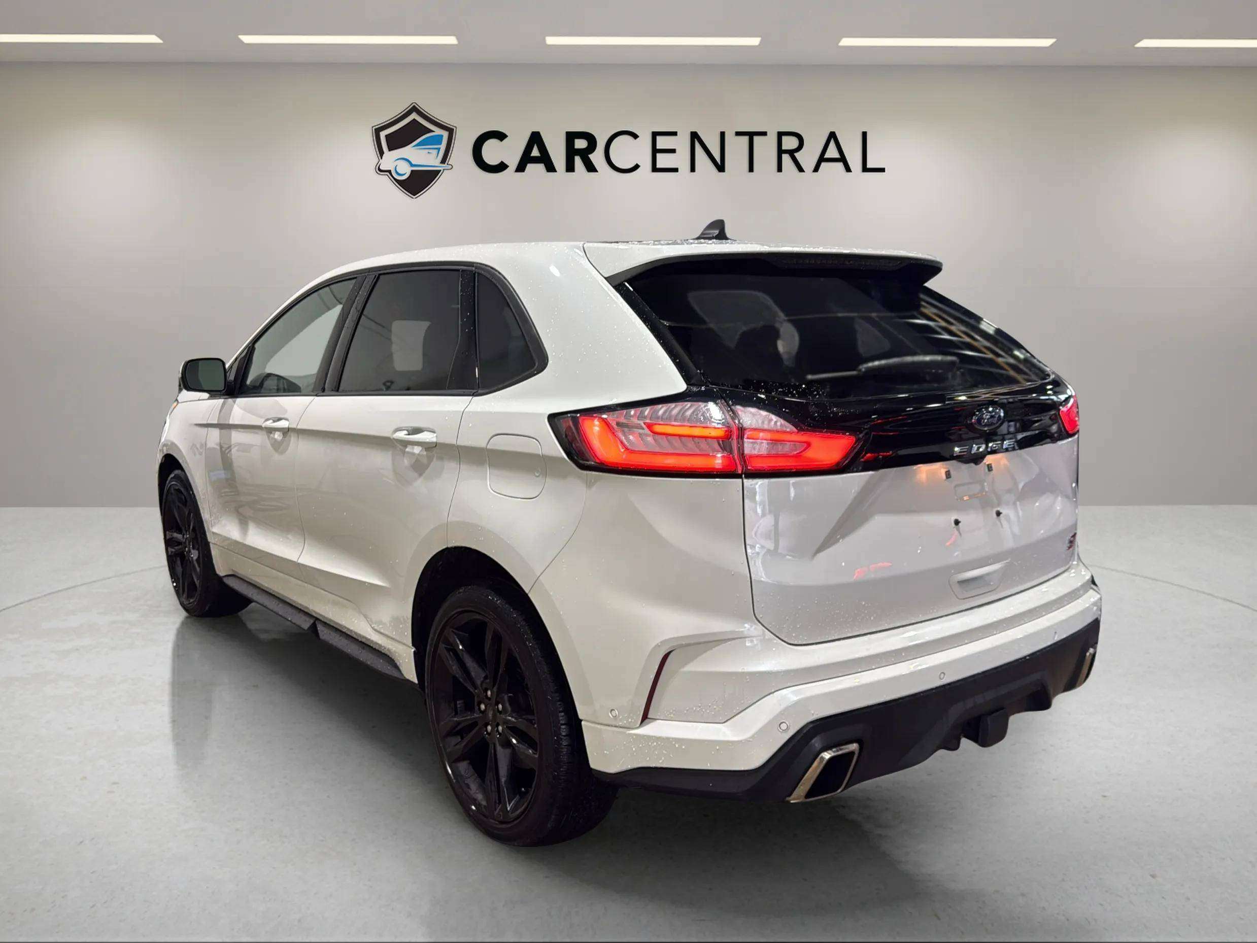 2022 Ford Edge