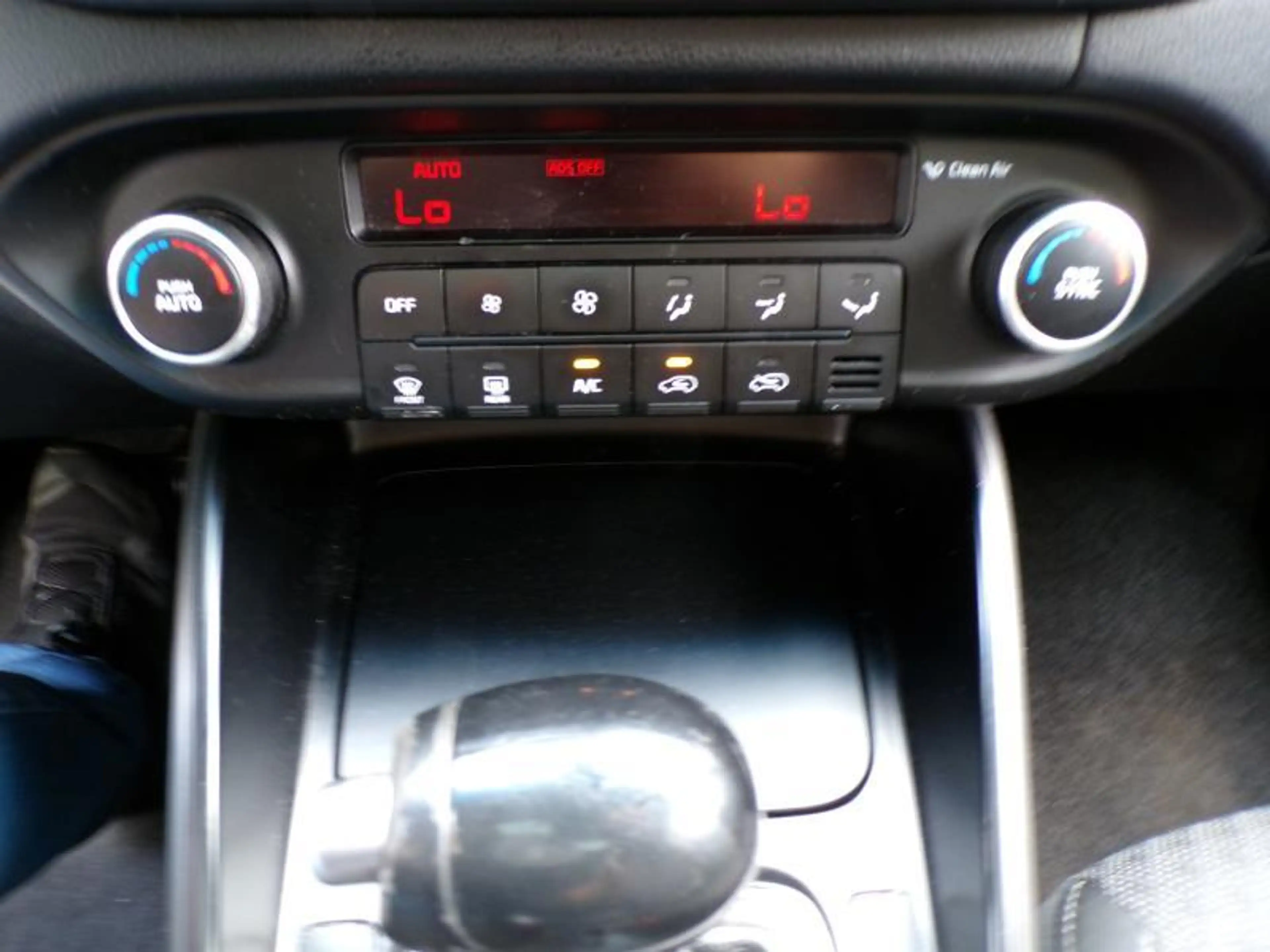 Kia Carens 1.7 CRDi 141cv 7pl Noir 02/17 6500€ Marchand — photo 12