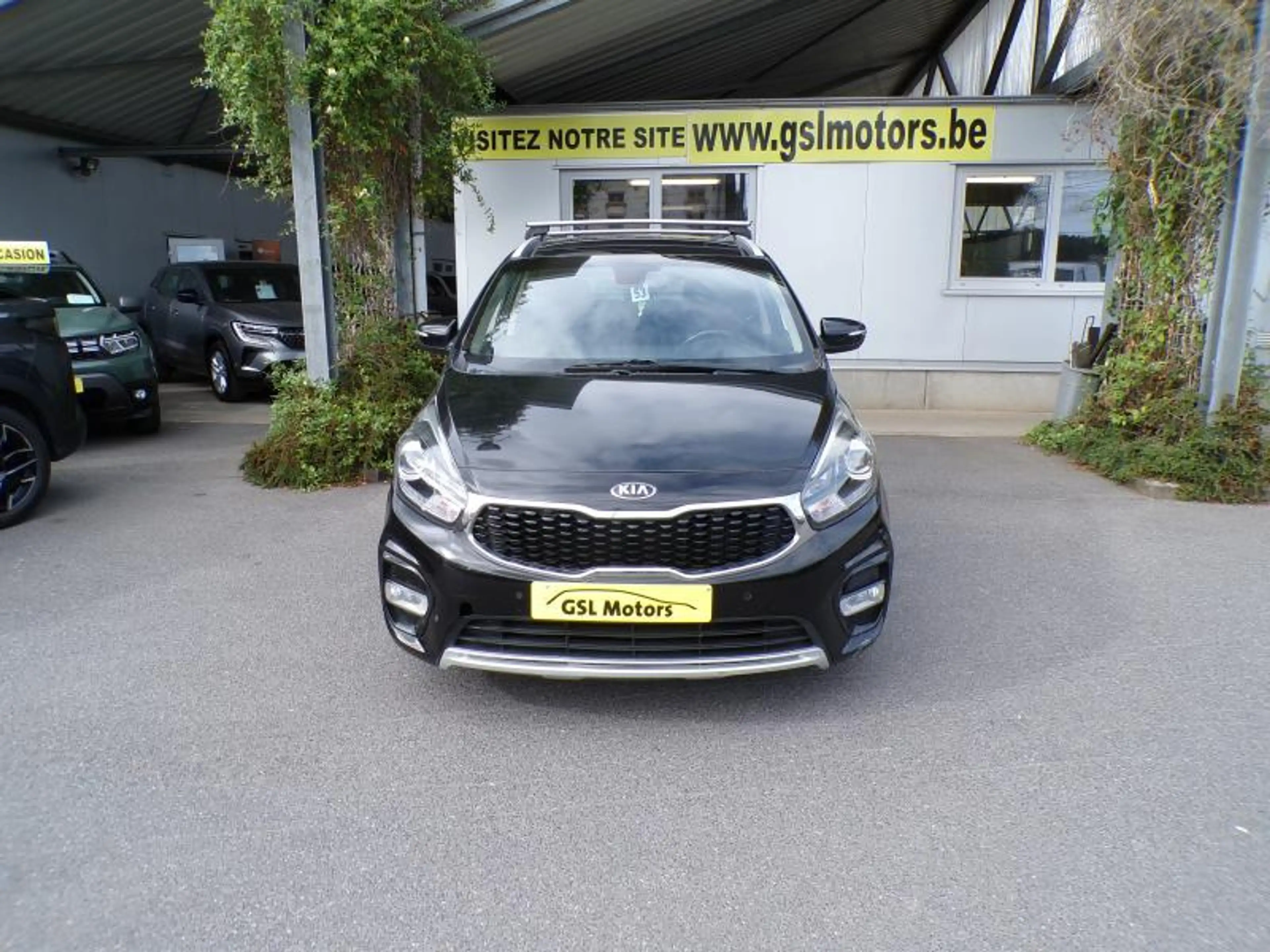 Kia Carens 1.7 CRDi 141cv 7pl Noir 02/17 6500€ Marchand — photo 2