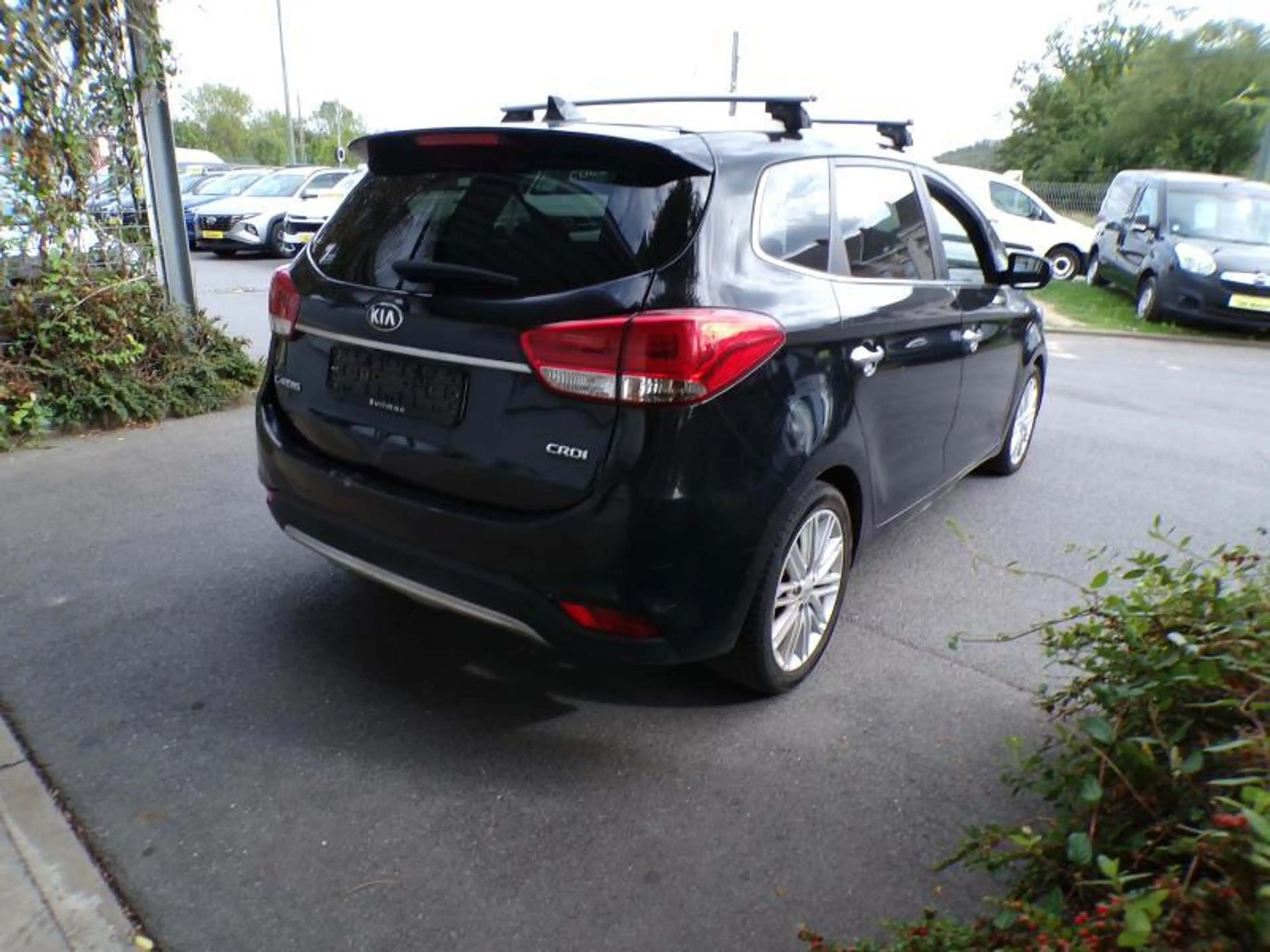 Kia Carens 1.7 CRDi 141cv 7pl Noir 02/17 6500€ Marchand — photo 4